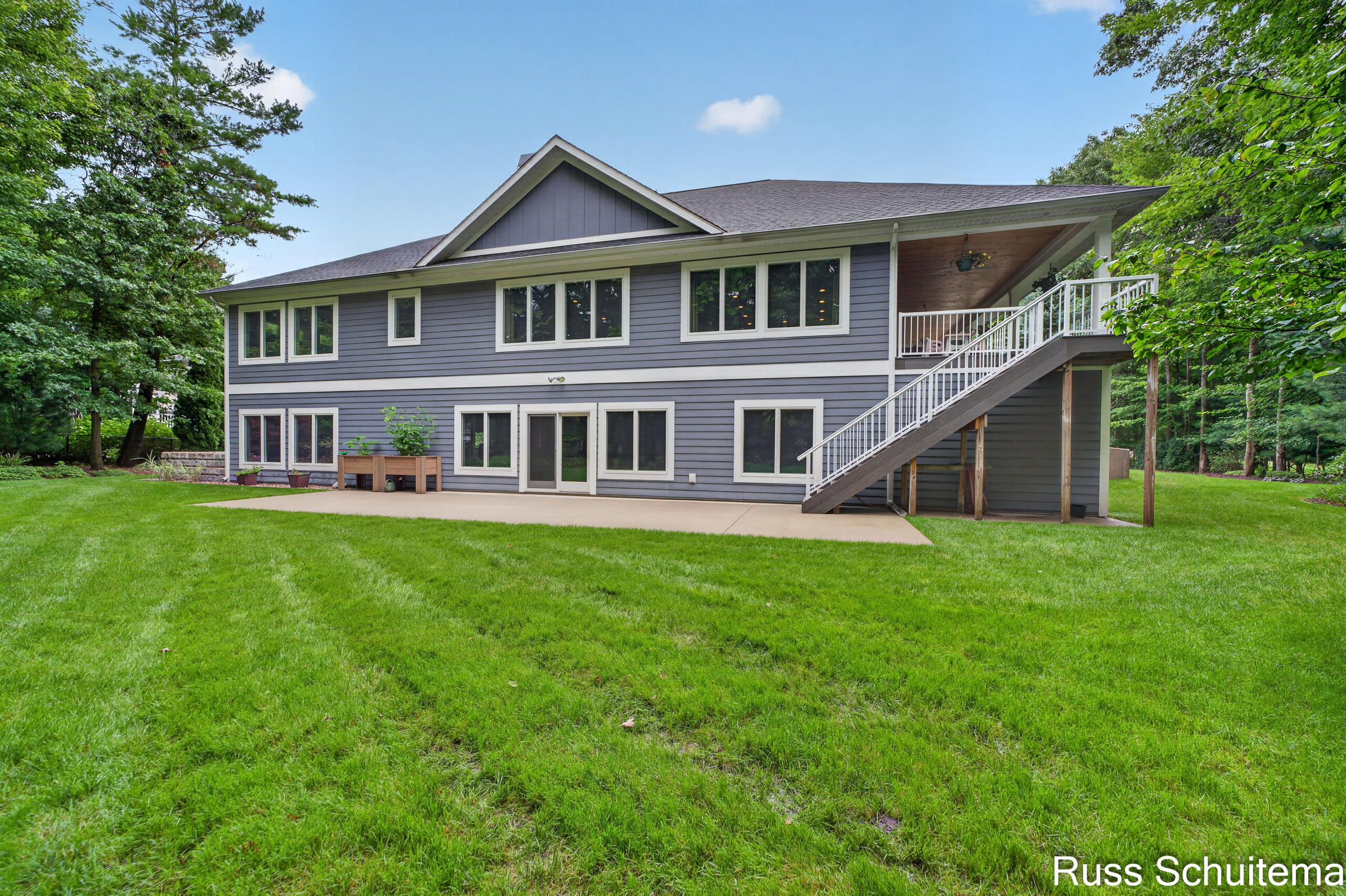 6335 Silverton Drive Norton Shores MI 49444