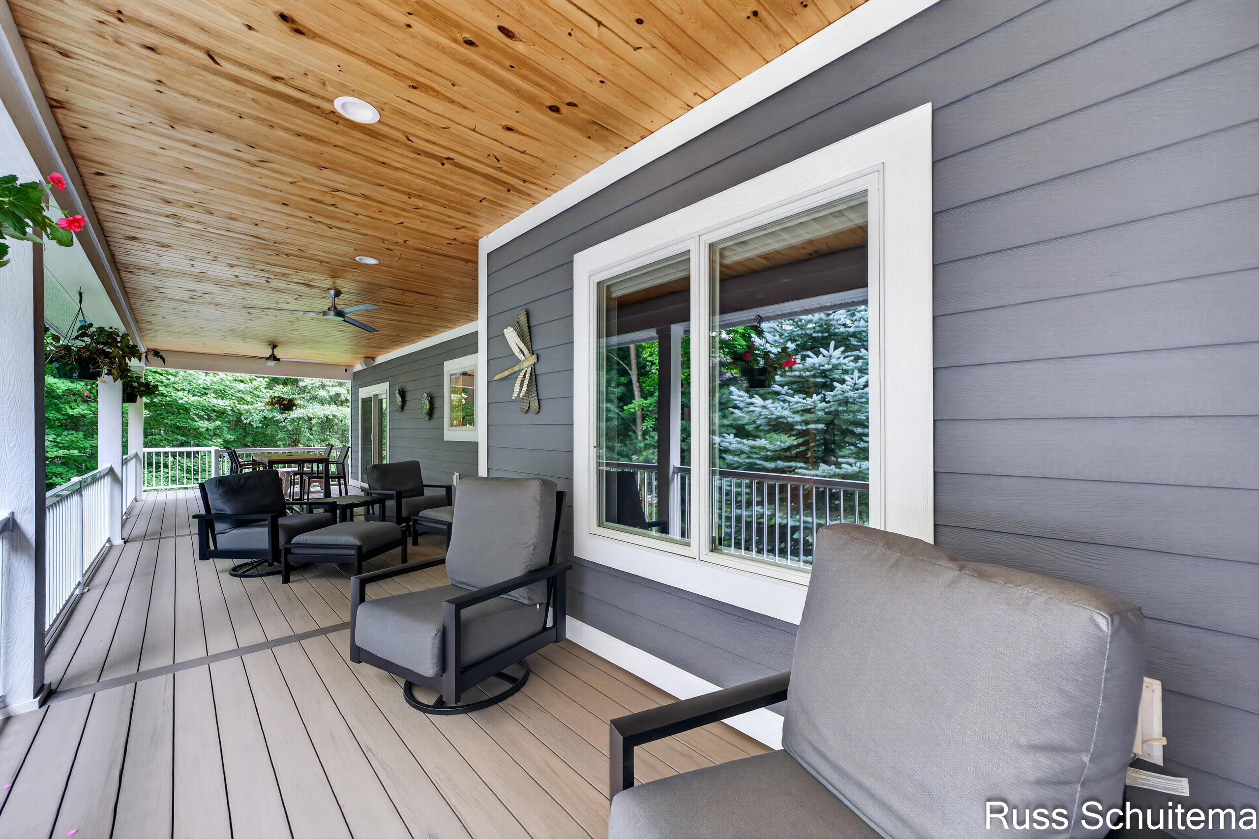 6335 Silverton Drive Norton Shores MI 49444