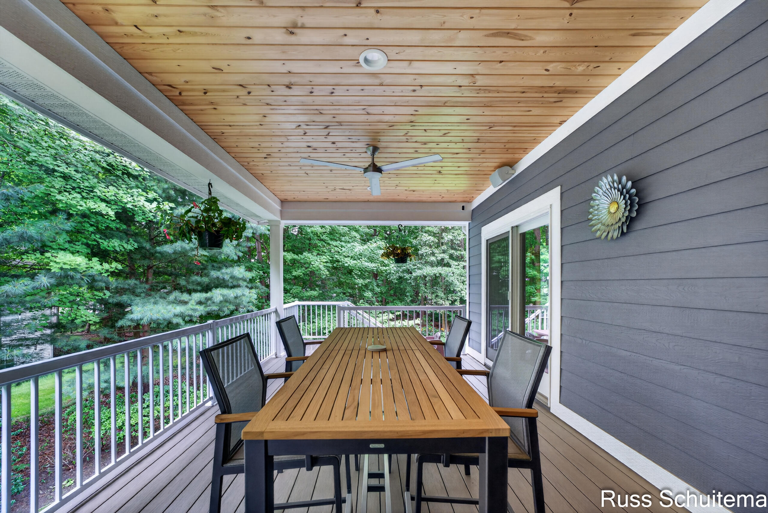 6335 Silverton Drive Norton Shores MI 49444