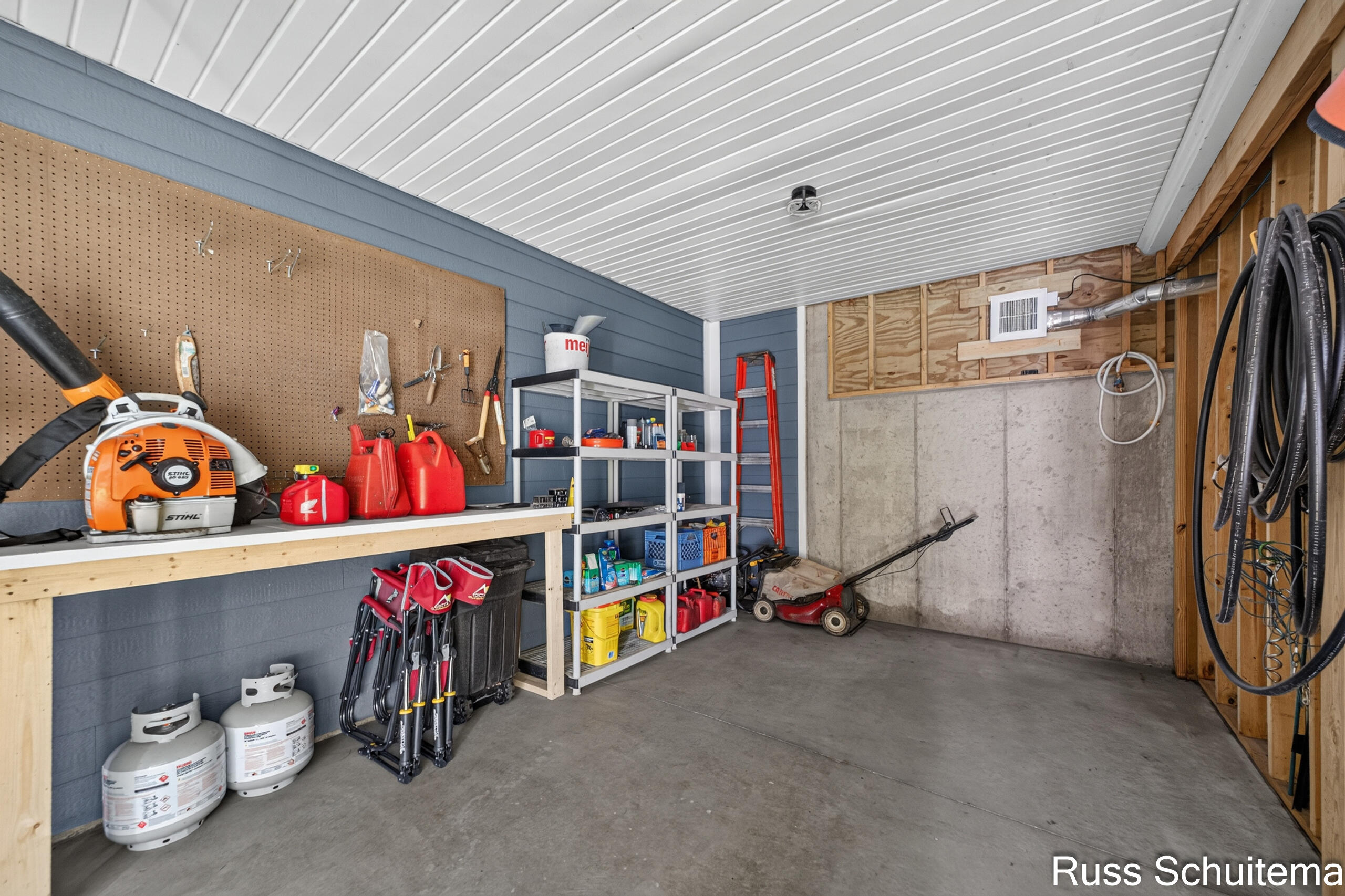 6335 Silverton Drive Norton Shores MI 49444