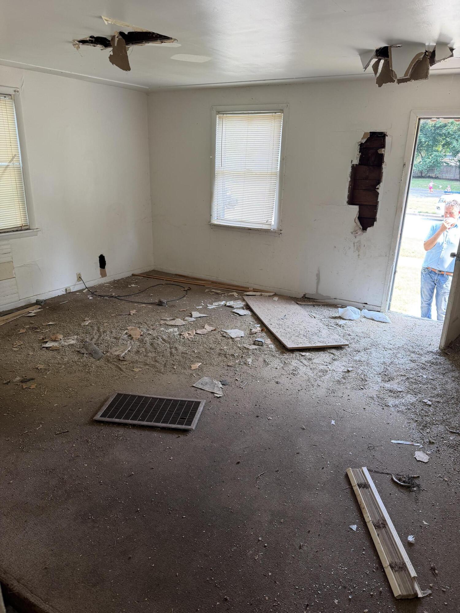 186 E Isabella Avenue Muskegon MI 49442