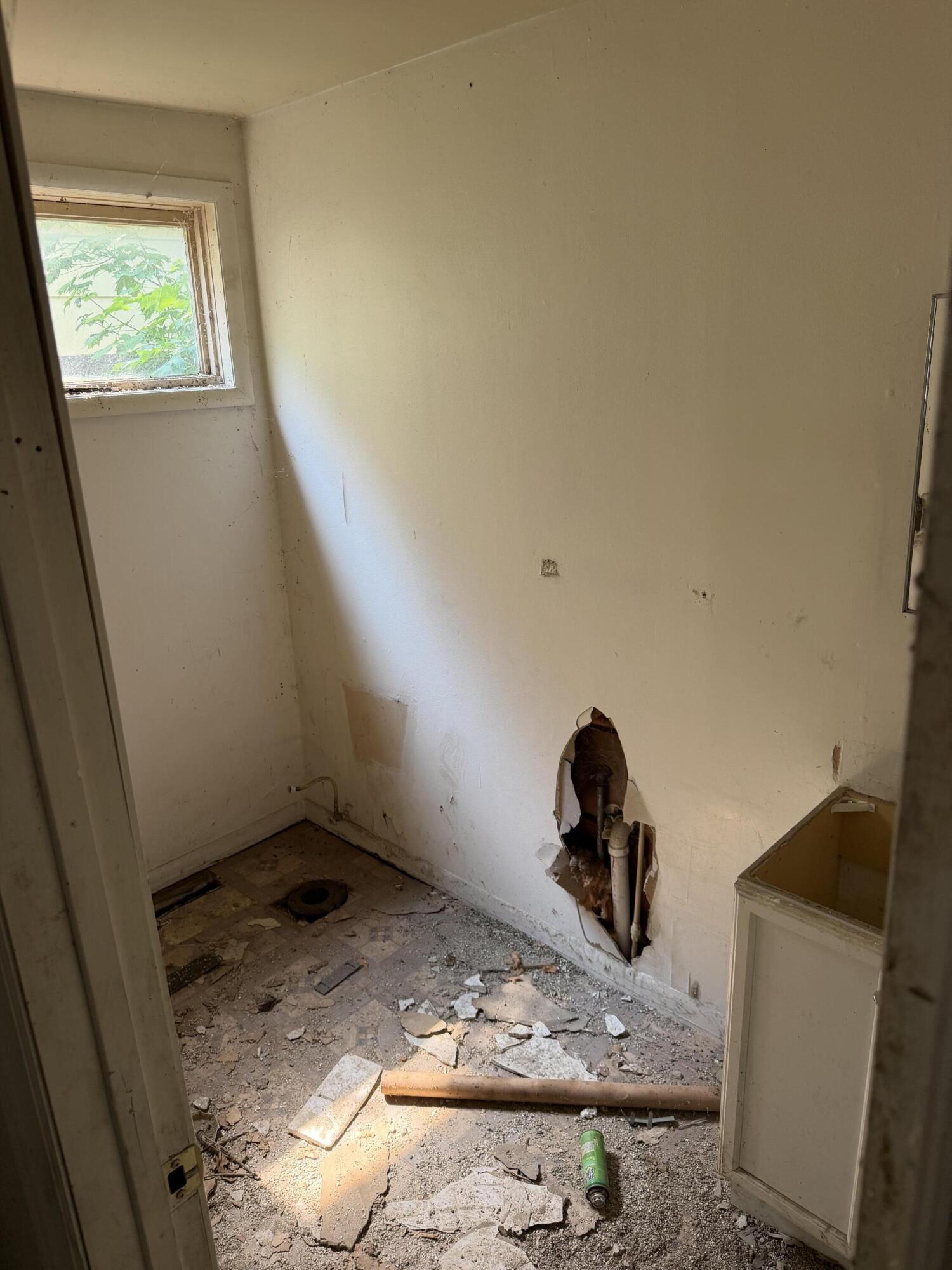 186 E Isabella Avenue Muskegon MI 49442