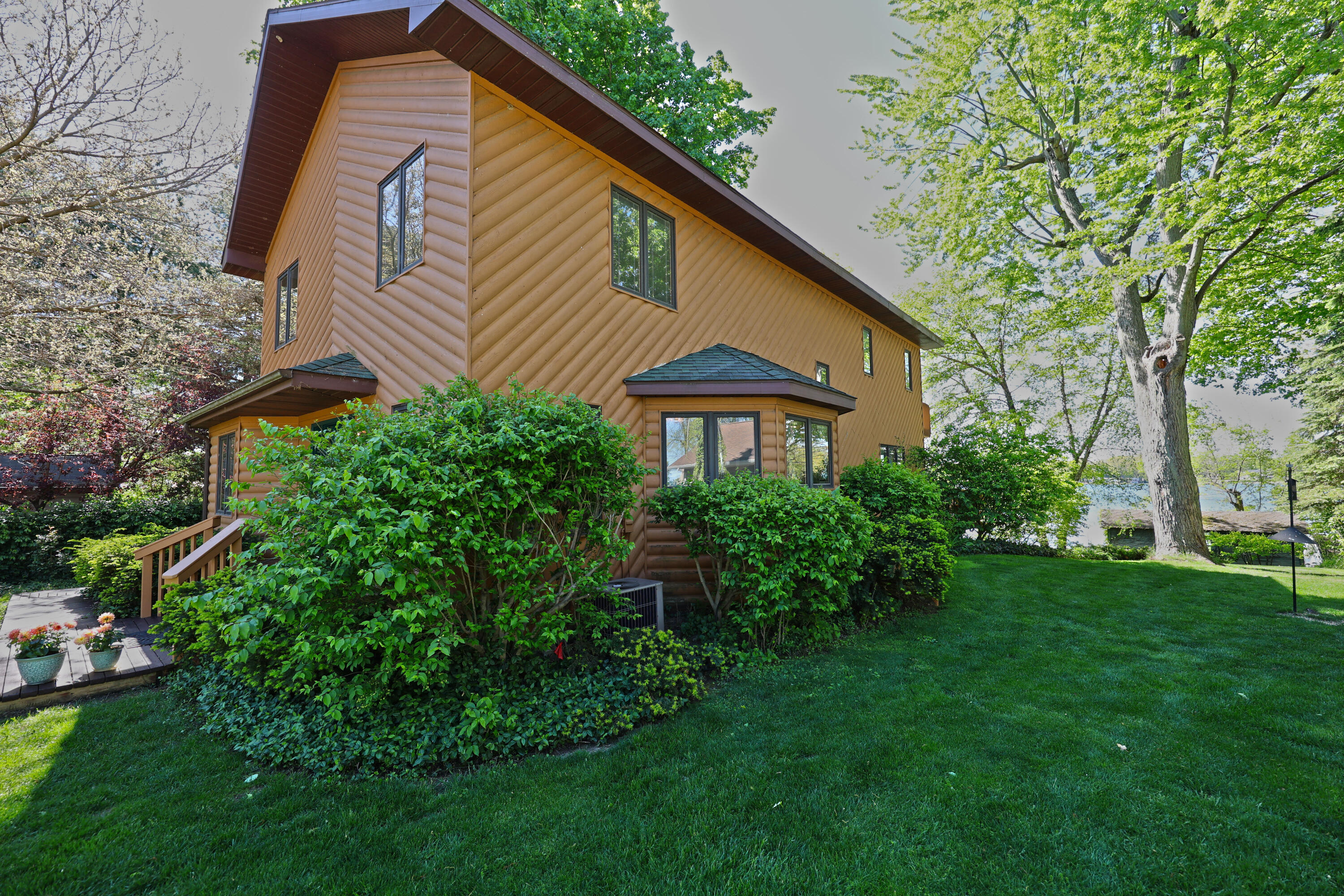 94579 County Road 690 Dowagiac MI 49047