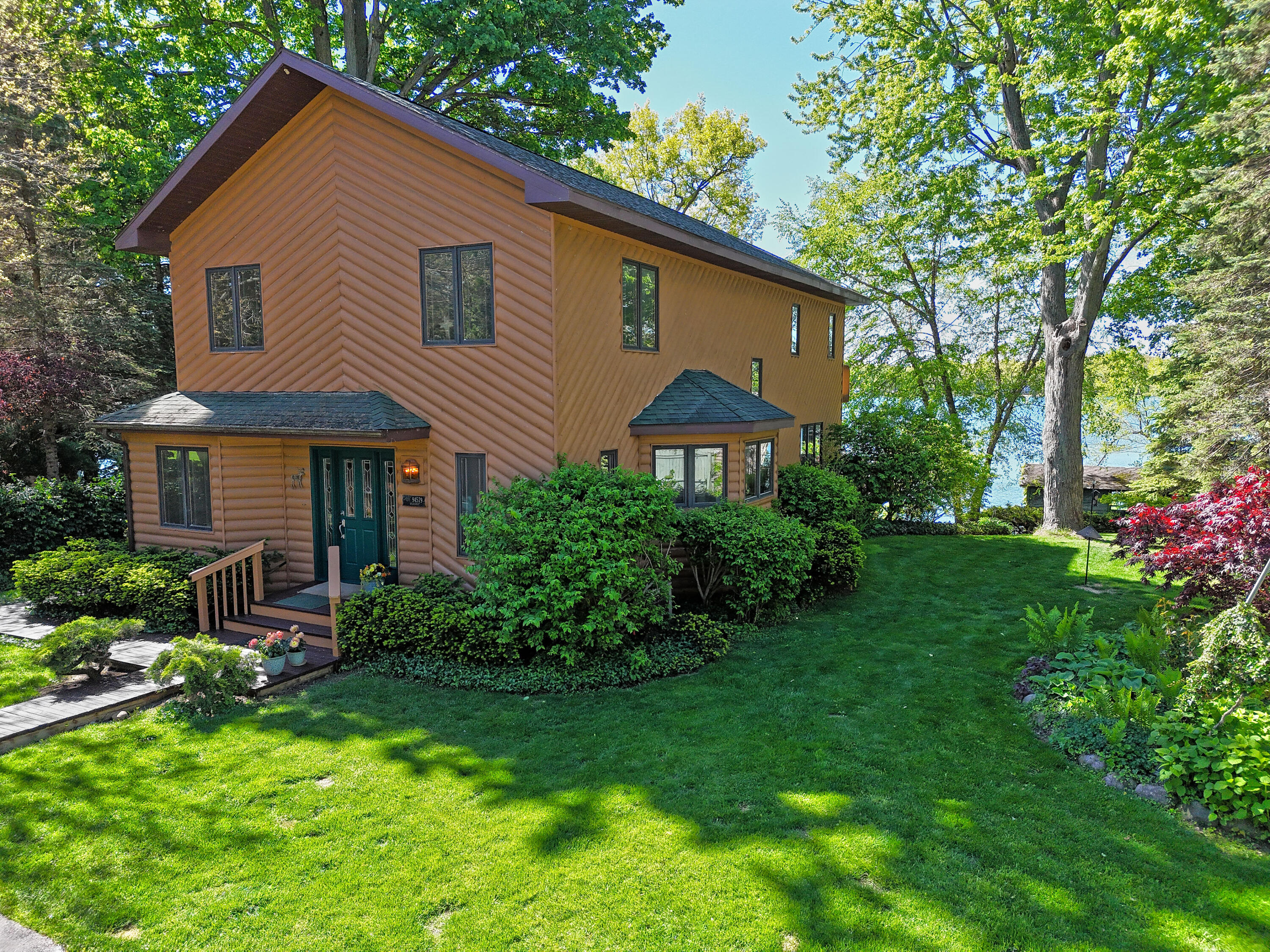 94579 County Road 690 Dowagiac MI 49047