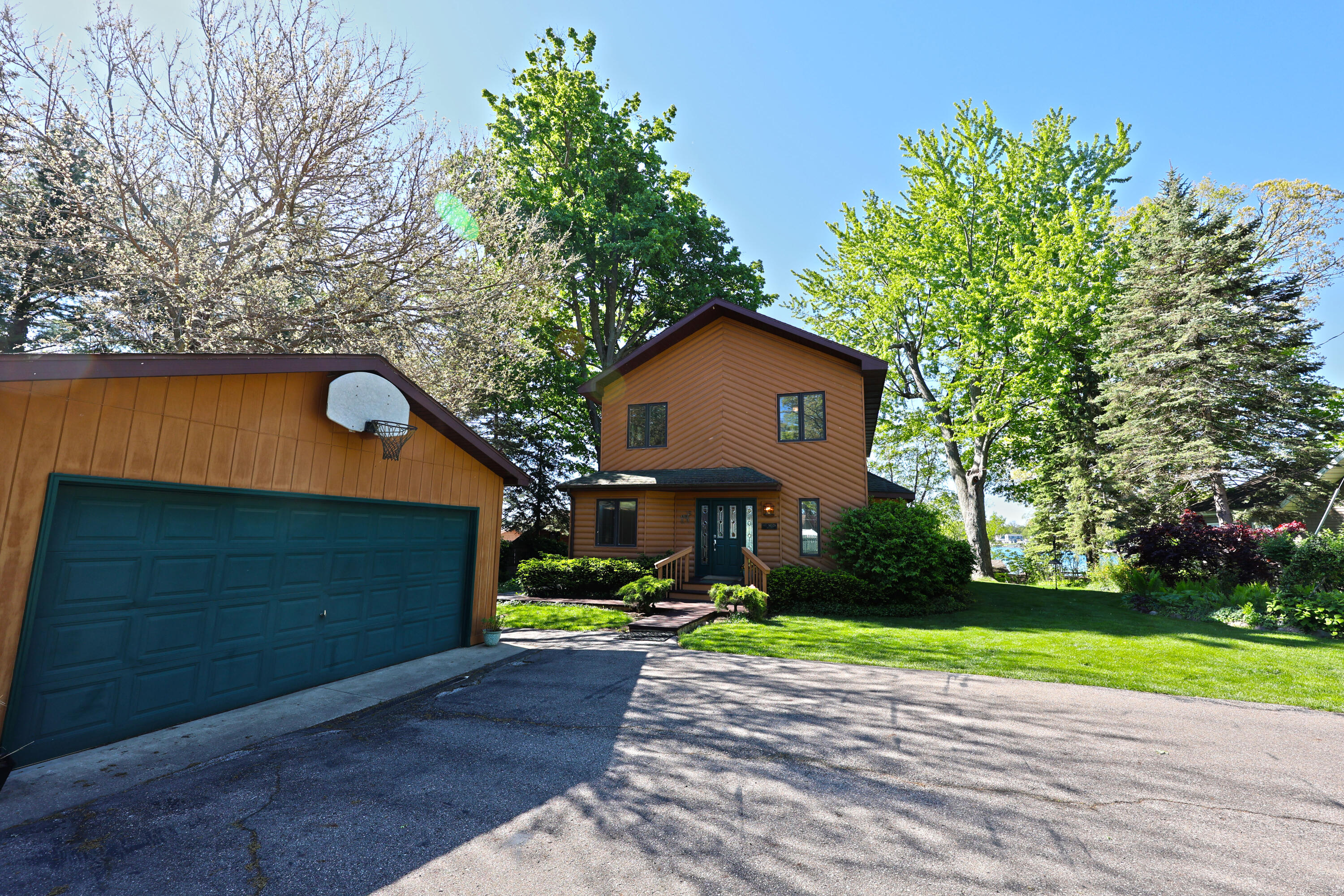 94579 County Road 690 Dowagiac MI 49047