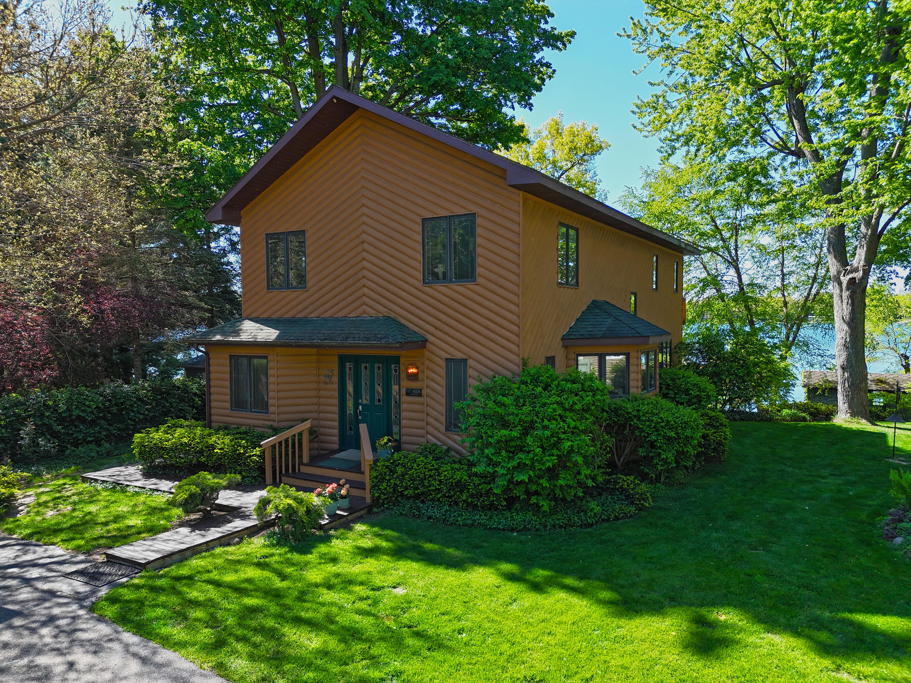 94579 County Road 690 Dowagiac MI 49047