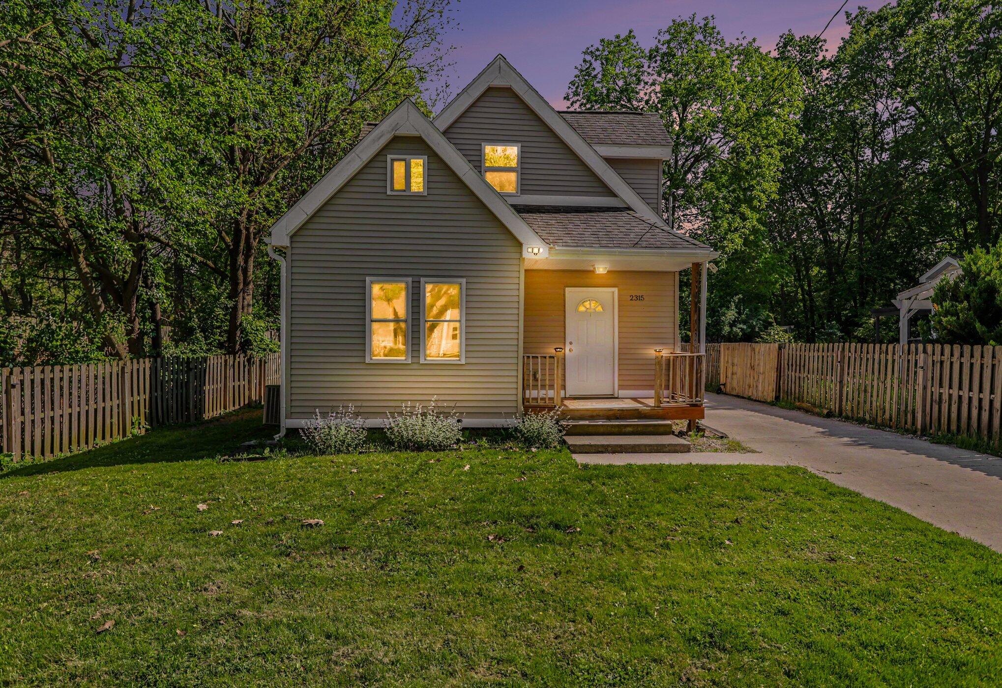 2315 Stevens Avenue Kalamazoo MI 49008