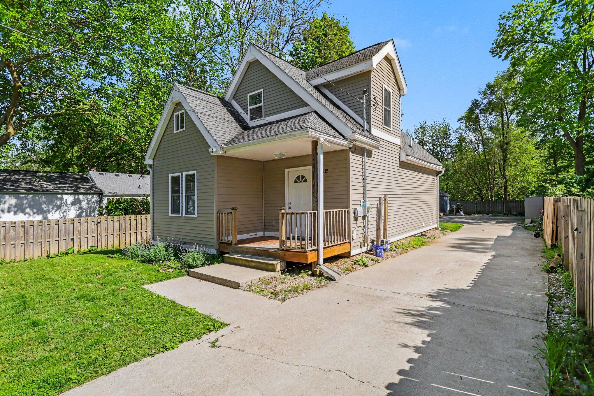 2315 Stevens Avenue Kalamazoo MI 49008