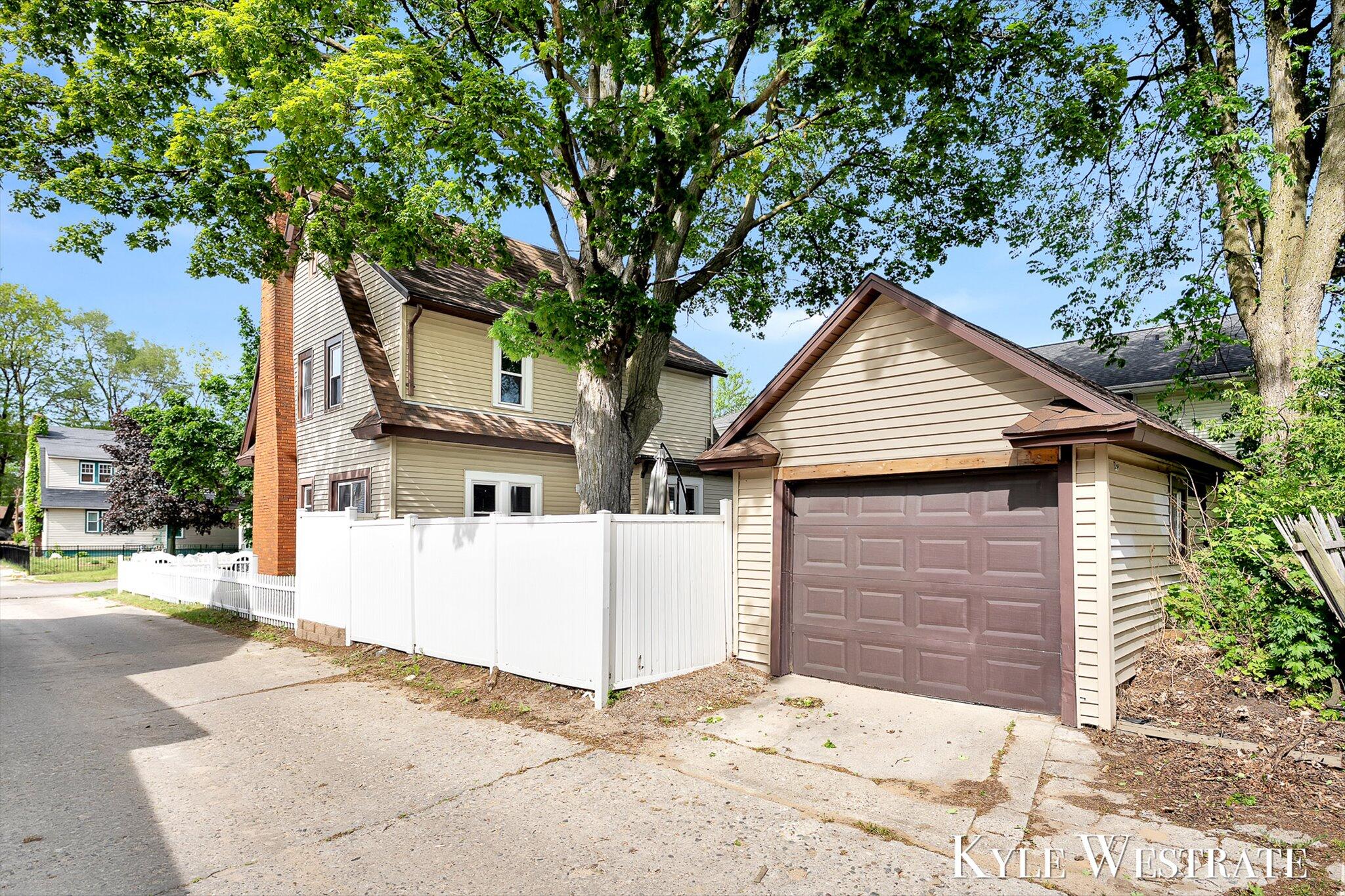 1248 Fisk Road SE Grand Rapids MI 49506