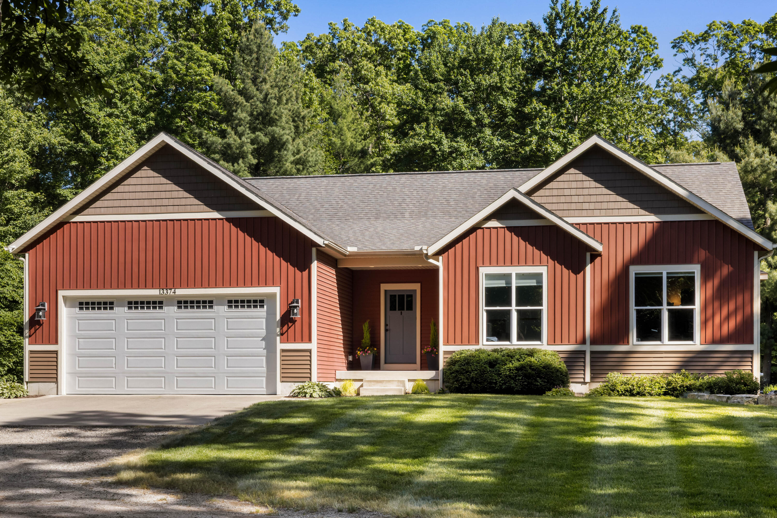 13374 141st Avenue Grand Haven MI 49417