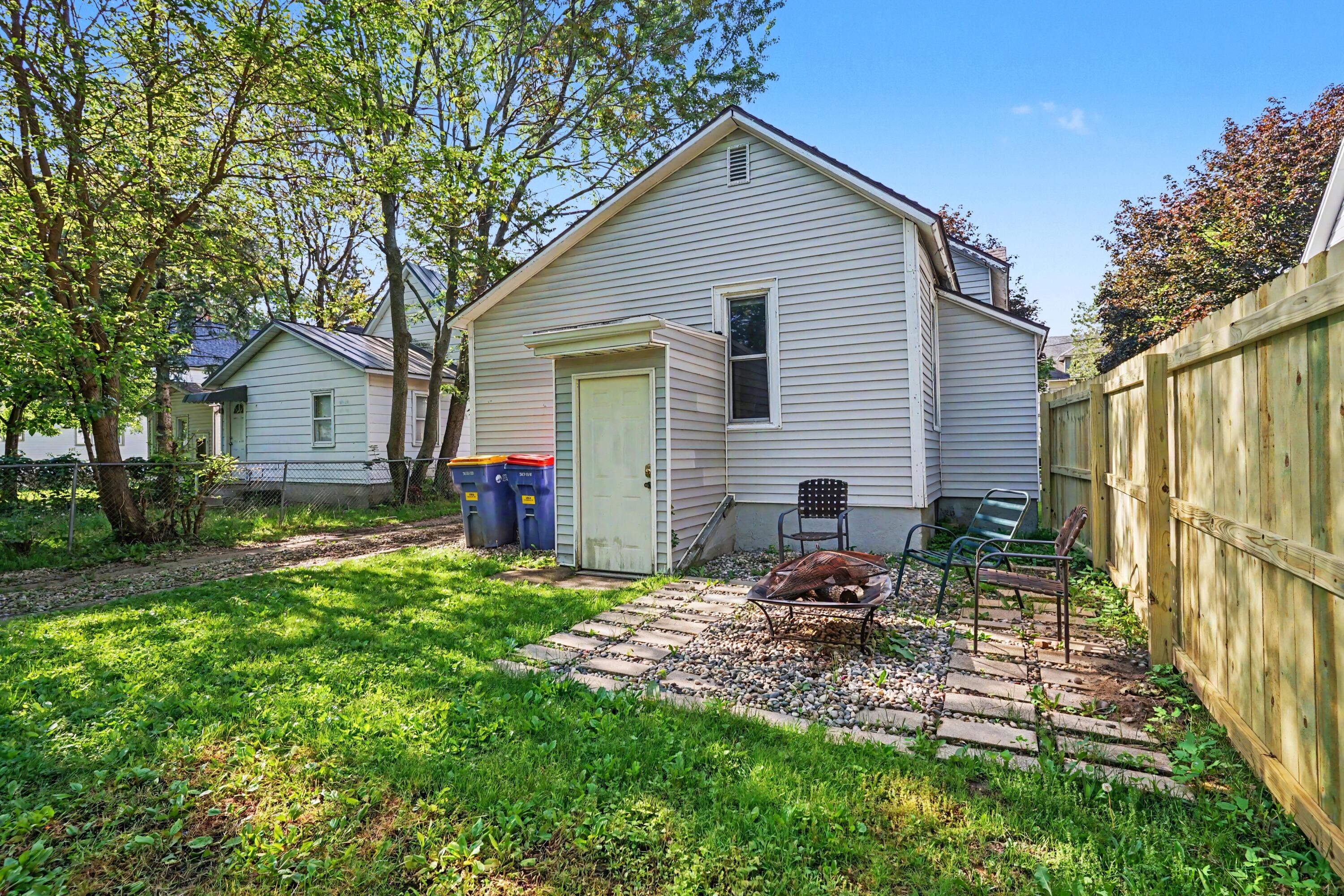 1023 Pulawski Street SW Grand Rapids MI 49504