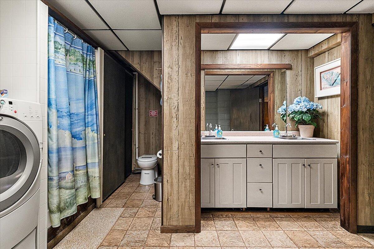 5501 Sunset Path Stevensville MI 49127