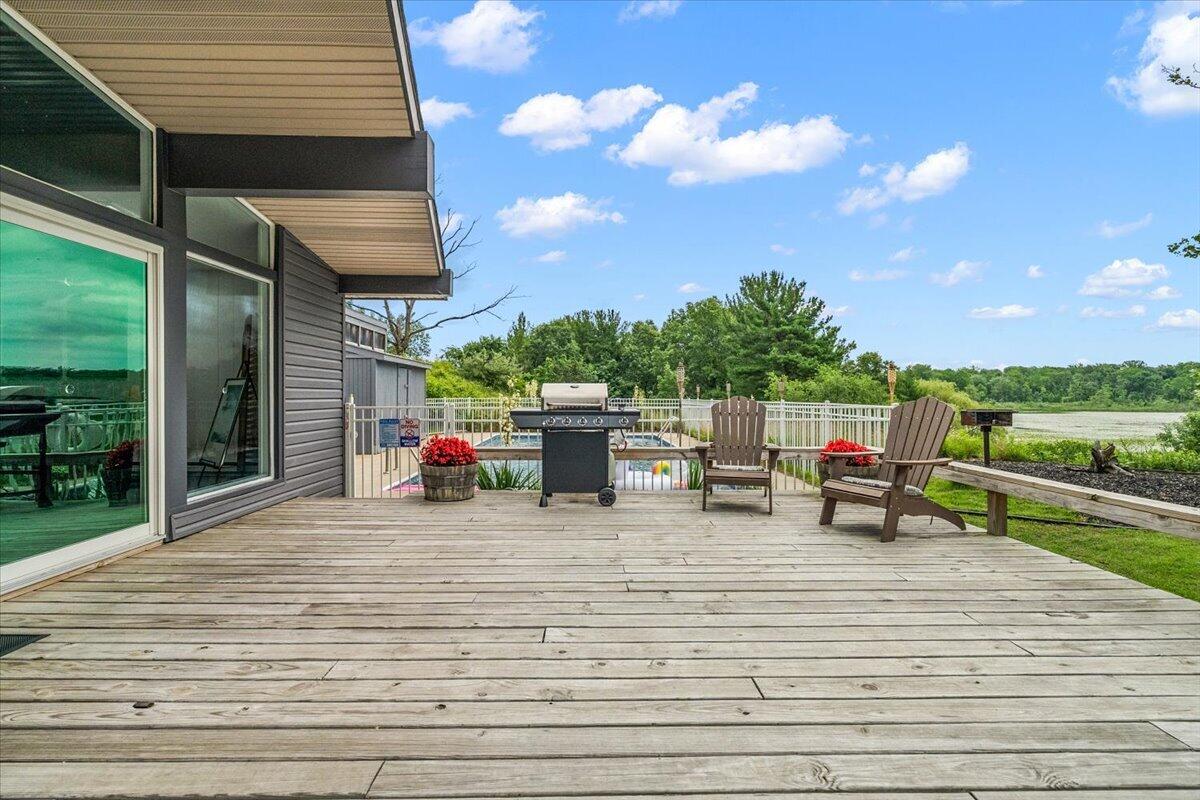5501 Sunset Path Stevensville MI 49127