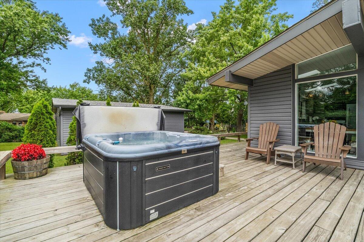 5501 Sunset Path Stevensville MI 49127