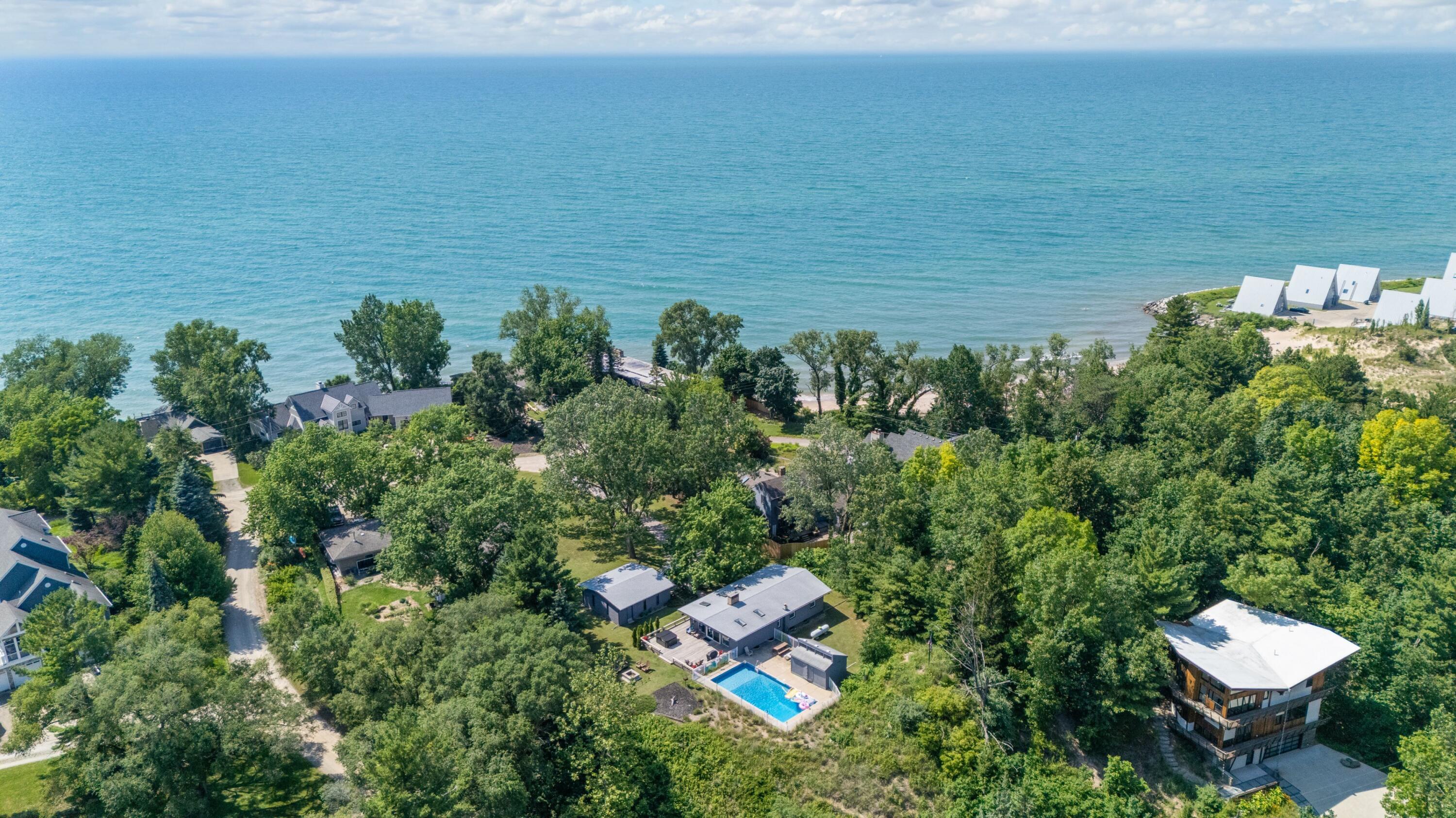 5501 Sunset Path Stevensville MI 49127