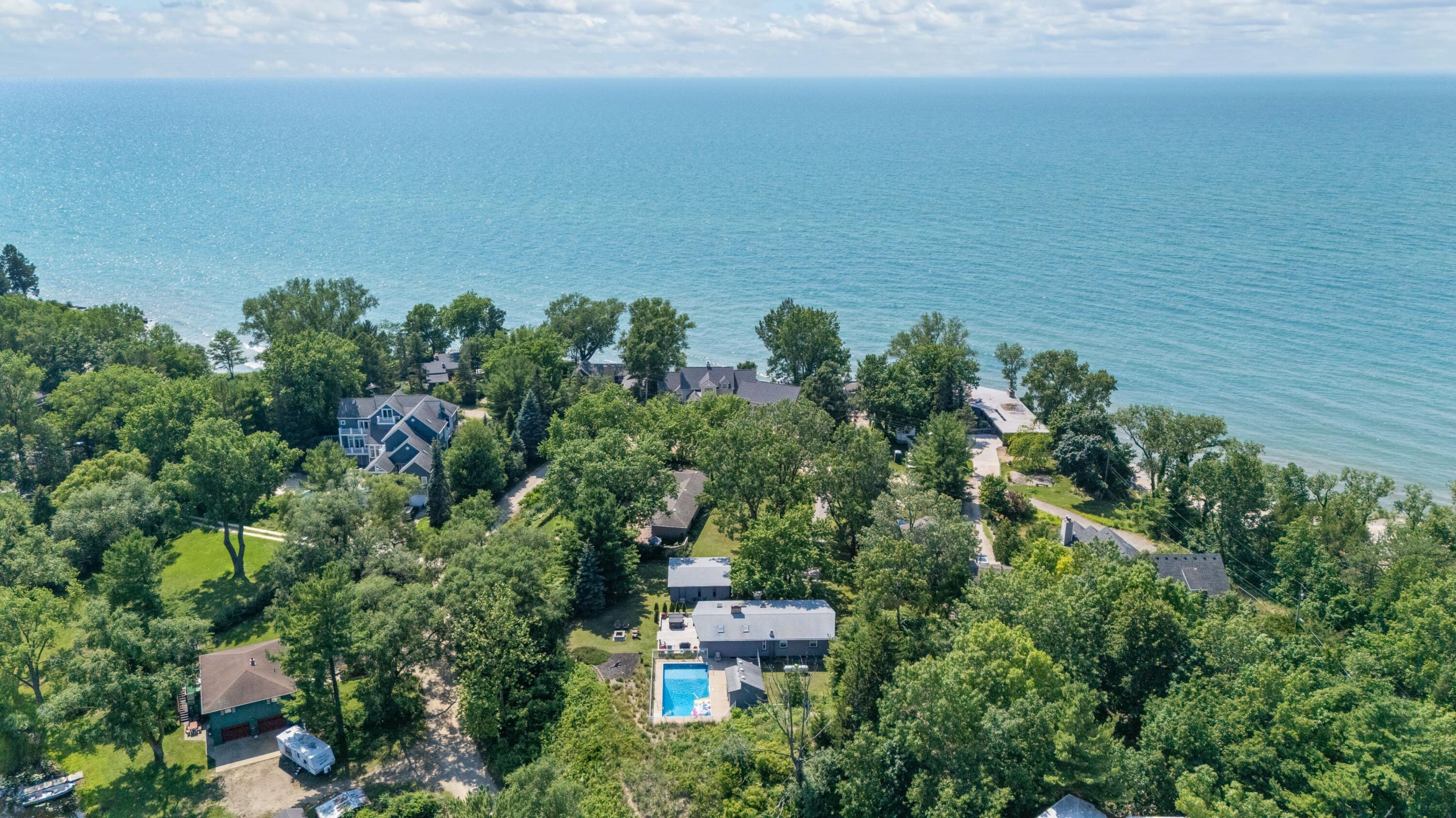 5501 Sunset Path Stevensville MI 49127