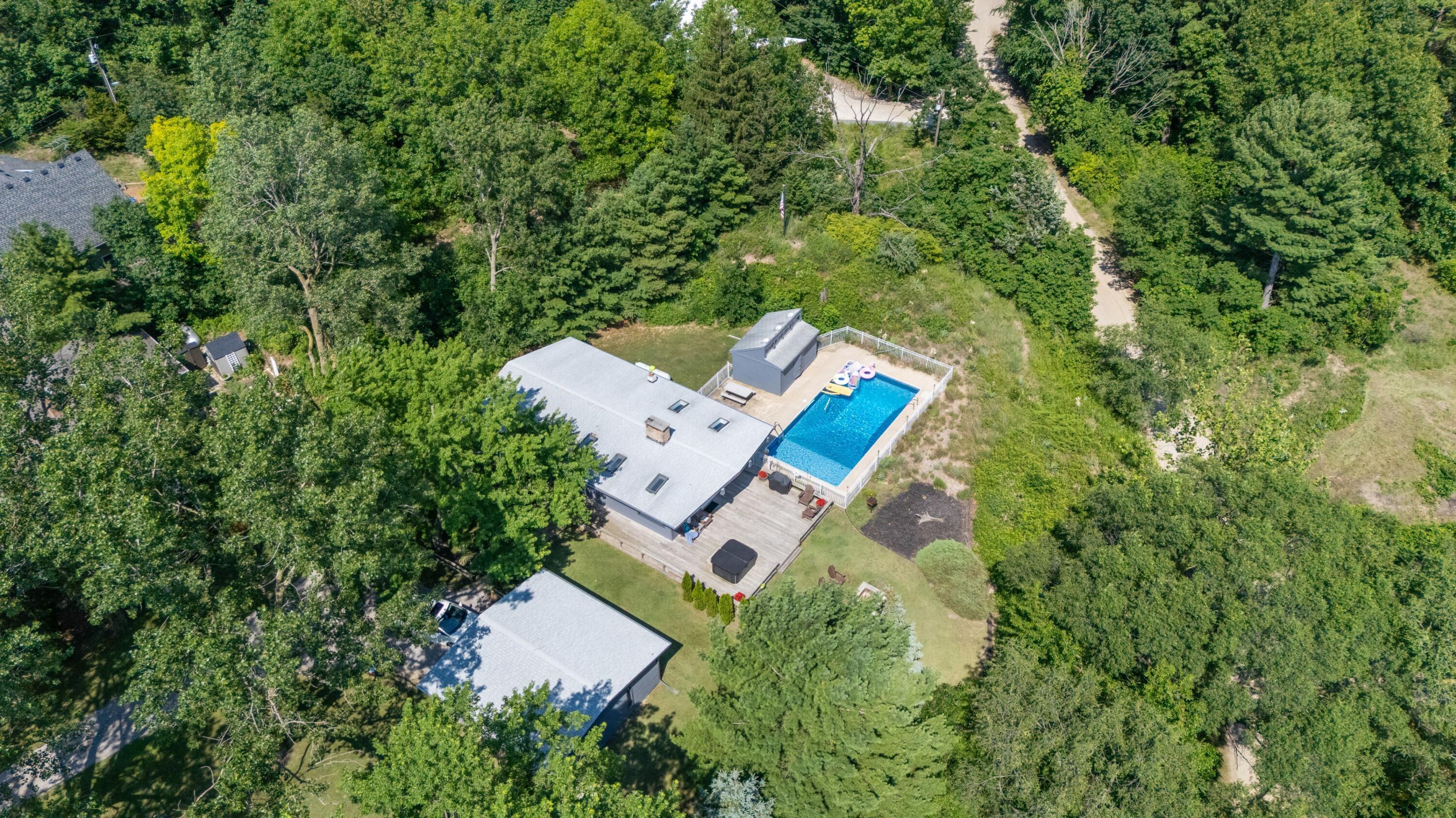 5501 Sunset Path Stevensville MI 49127