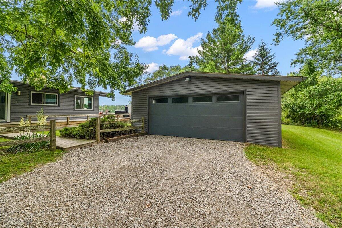 5501 Sunset Path Stevensville MI 49127