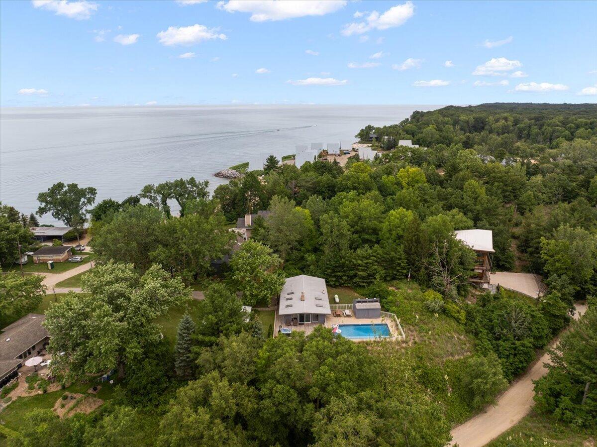5501 Sunset Path Stevensville MI 49127