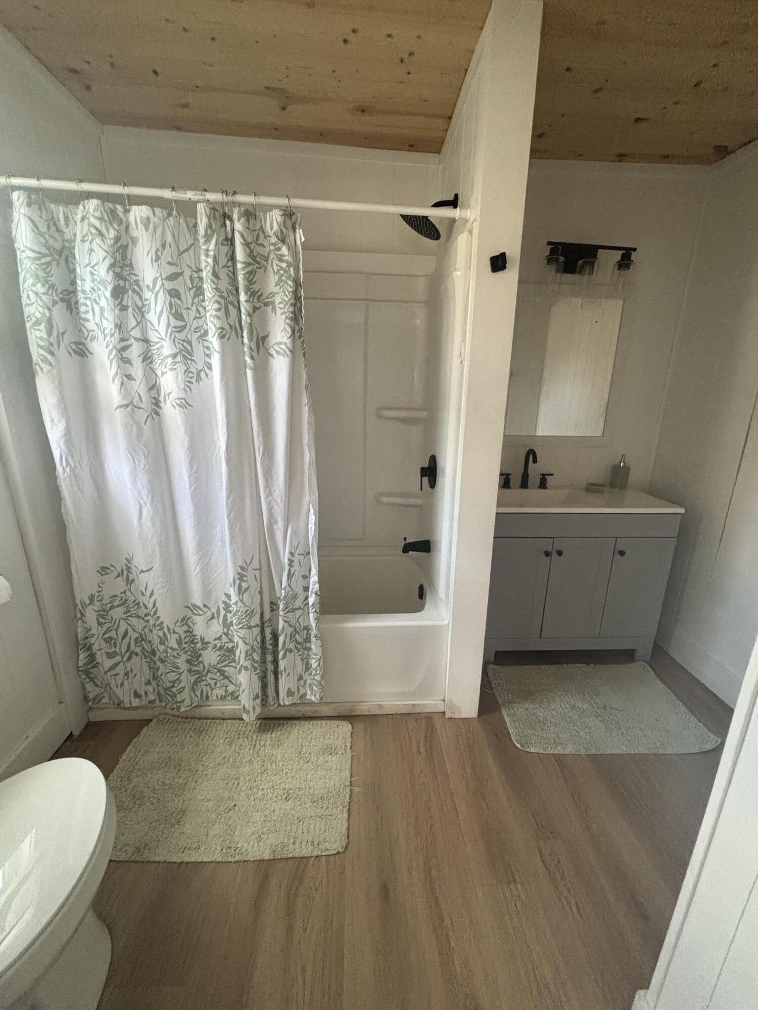 2228 Regent Street Kalamazoo MI 49004