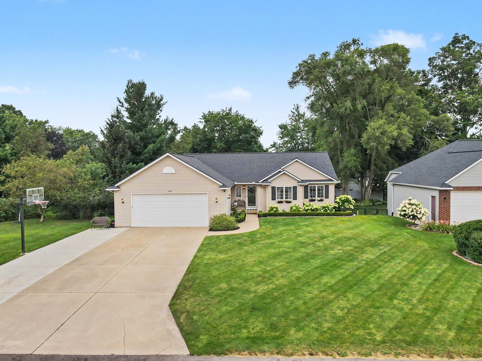 10327 Sara Mae Drive Zeeland MI 49464