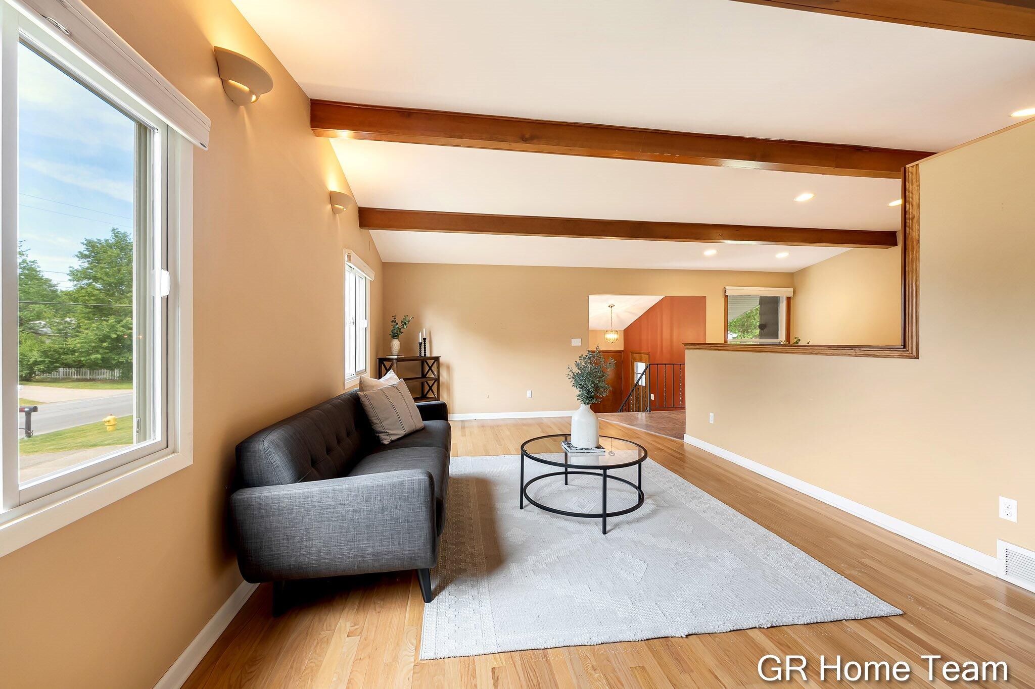 895 Bellewood Drive SE Grand Rapids MI 49508