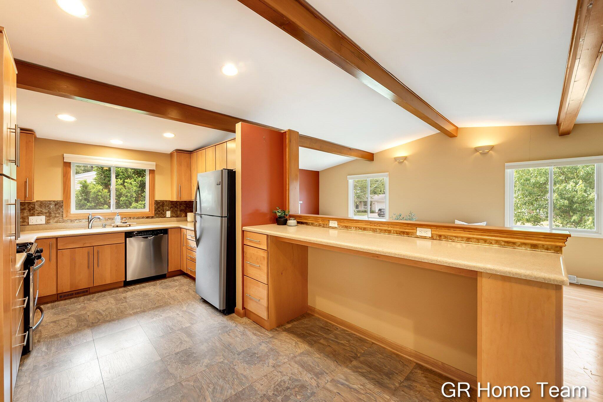 895 Bellewood Drive SE Grand Rapids MI 49508
