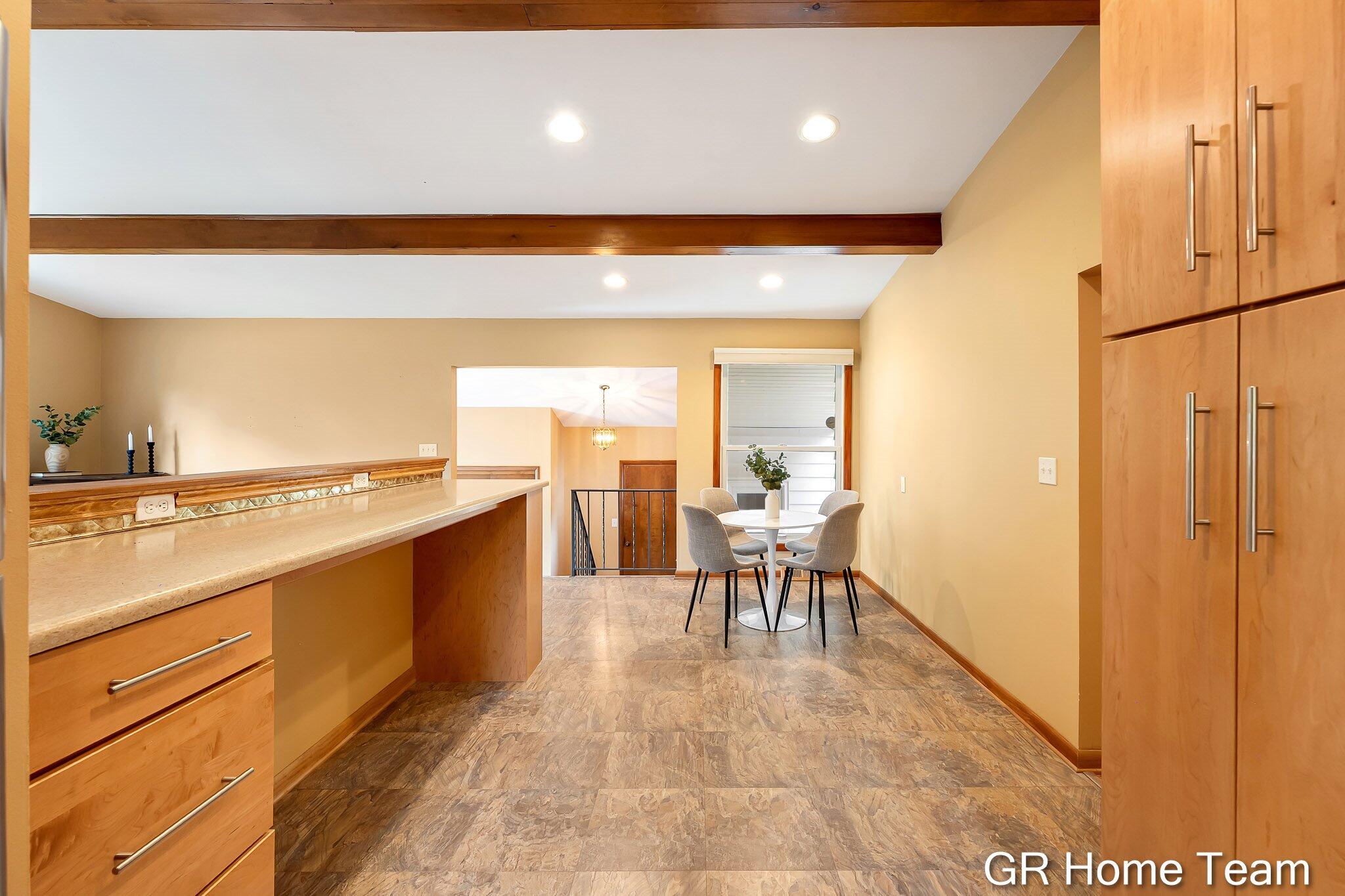 895 Bellewood Drive SE Grand Rapids MI 49508