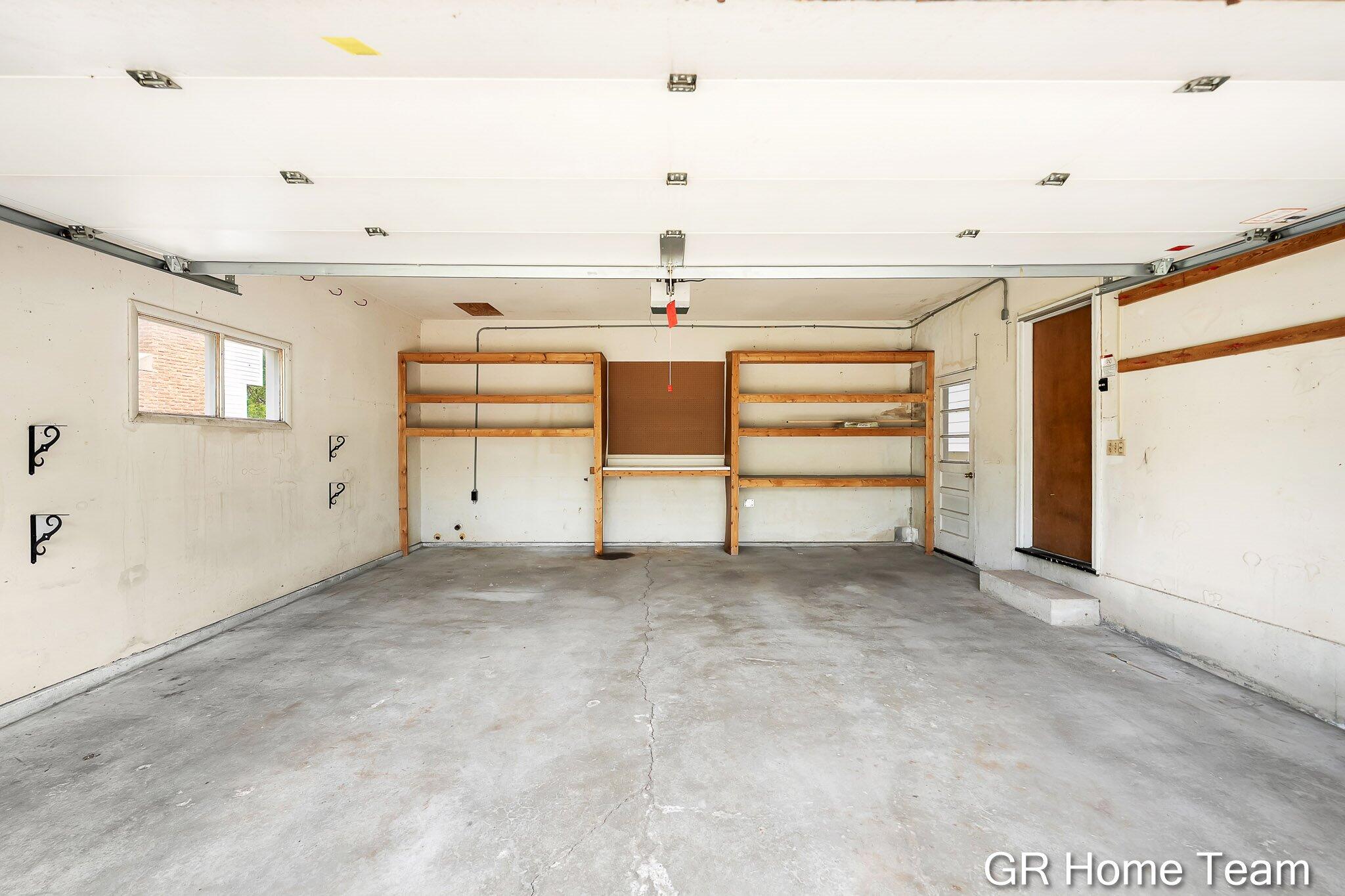 895 Bellewood Drive SE Grand Rapids MI 49508