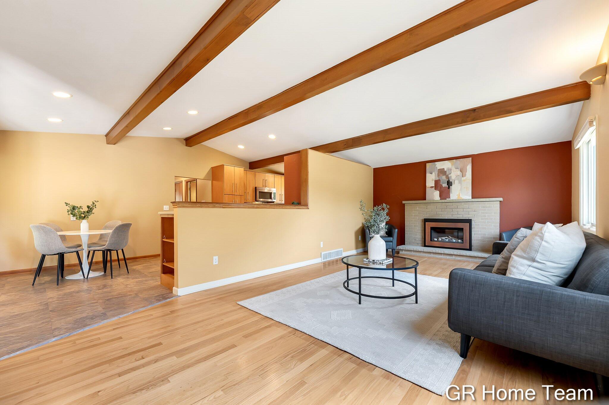 895 Bellewood Drive SE Grand Rapids MI 49508