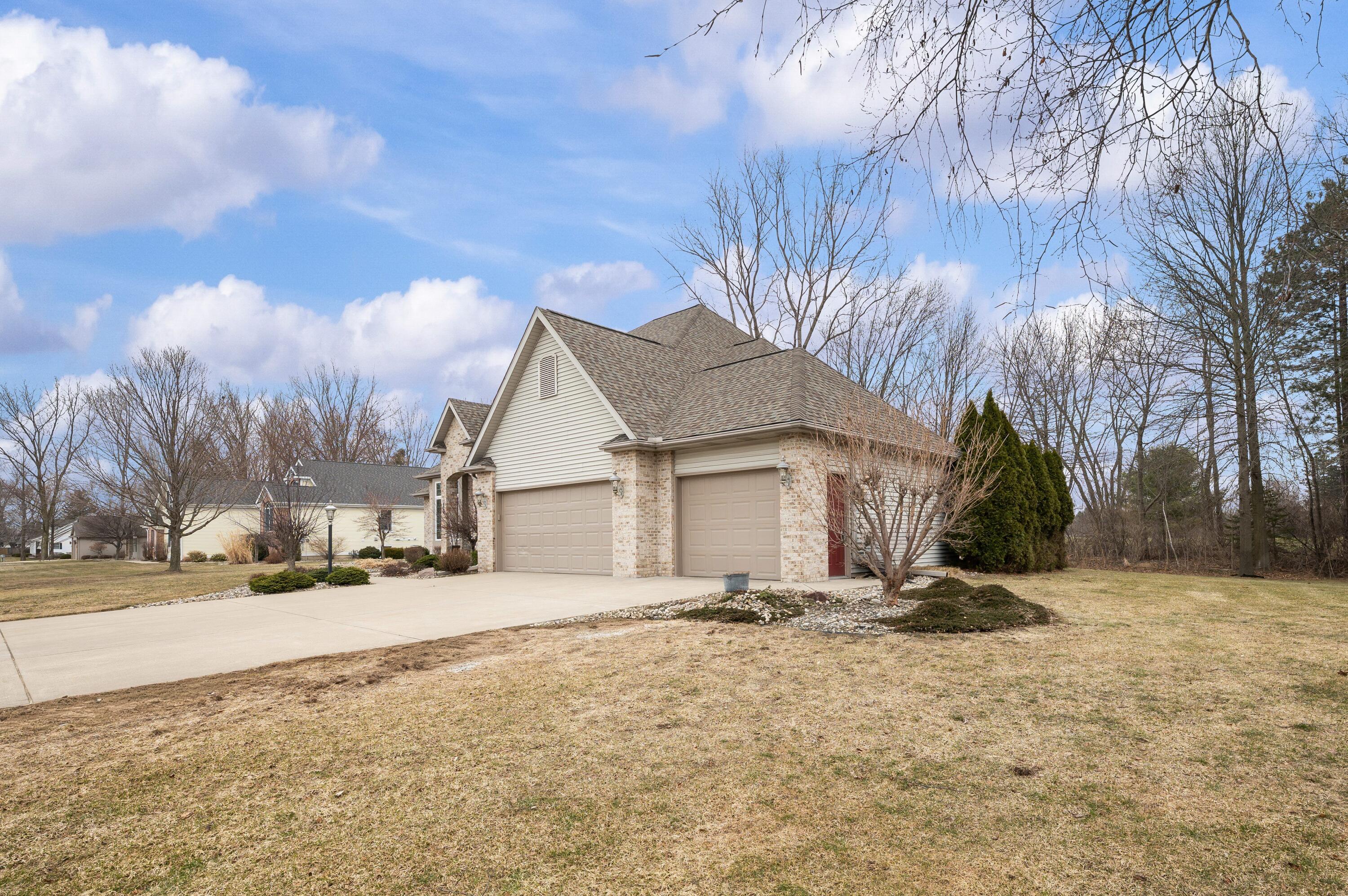 9847 Quail Run Court Bridgman MI 49106