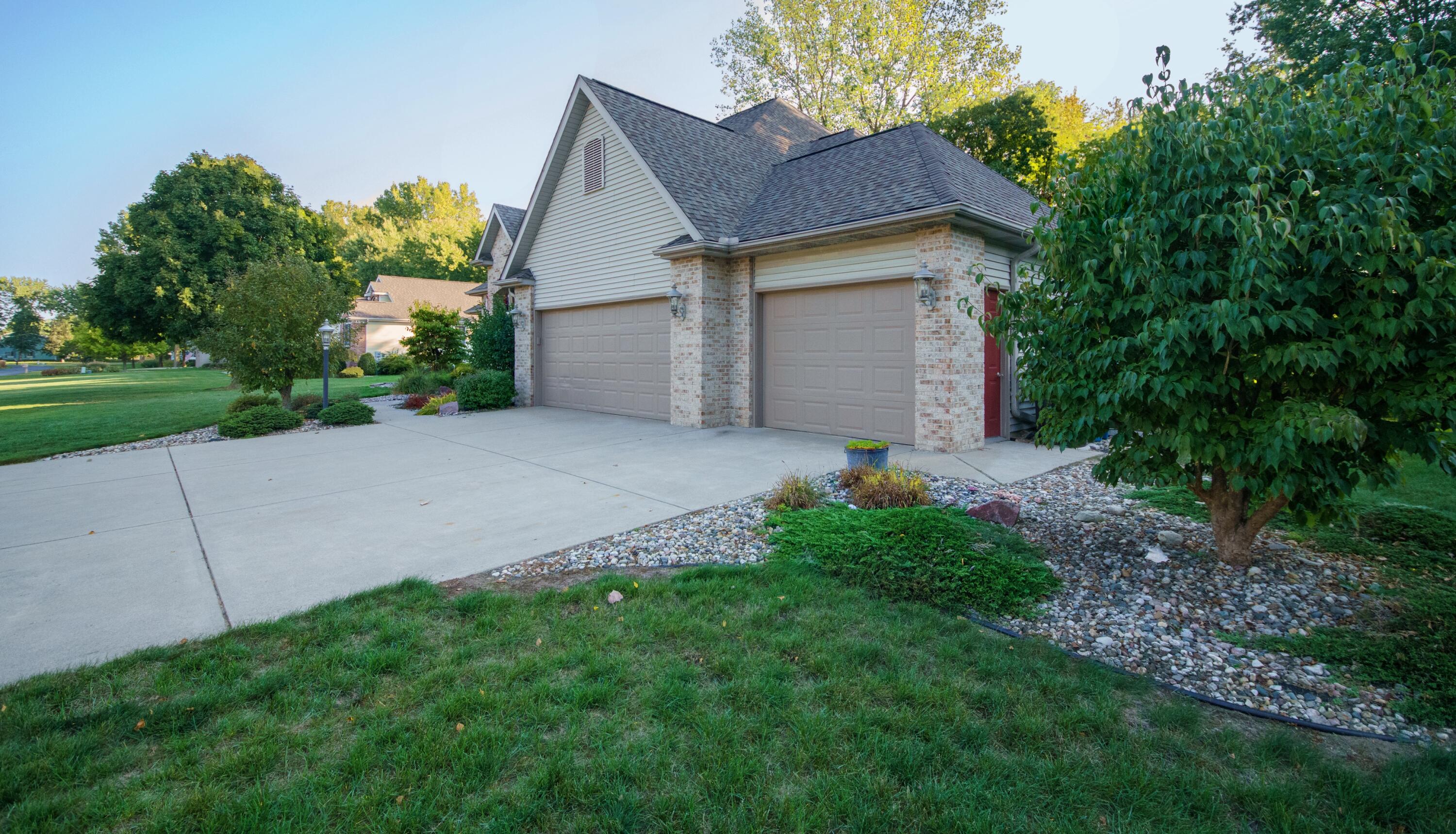 9847 Quail Run Court Bridgman MI 49106