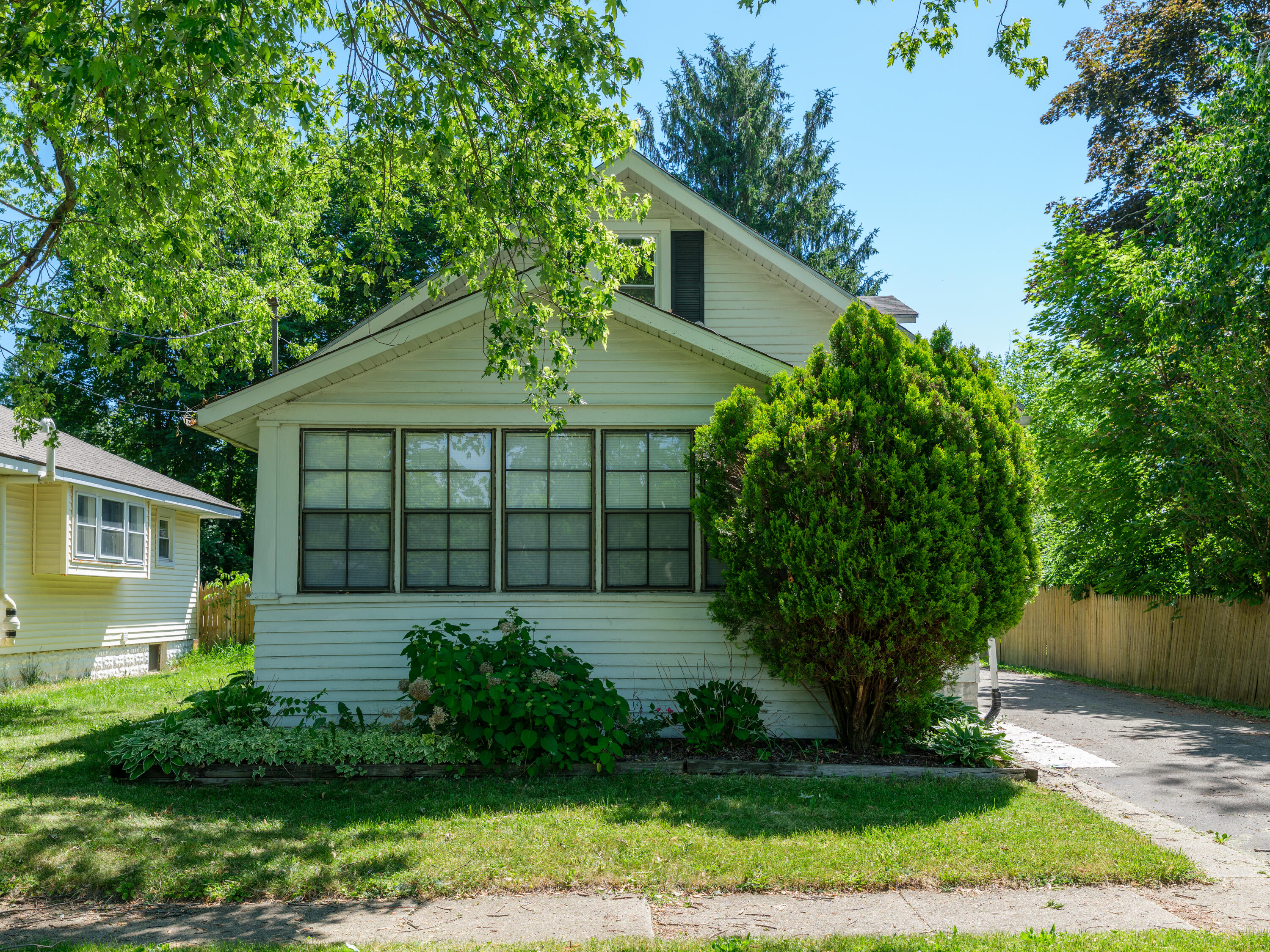 812 Washburn Avenue Kalamazoo MI 49048