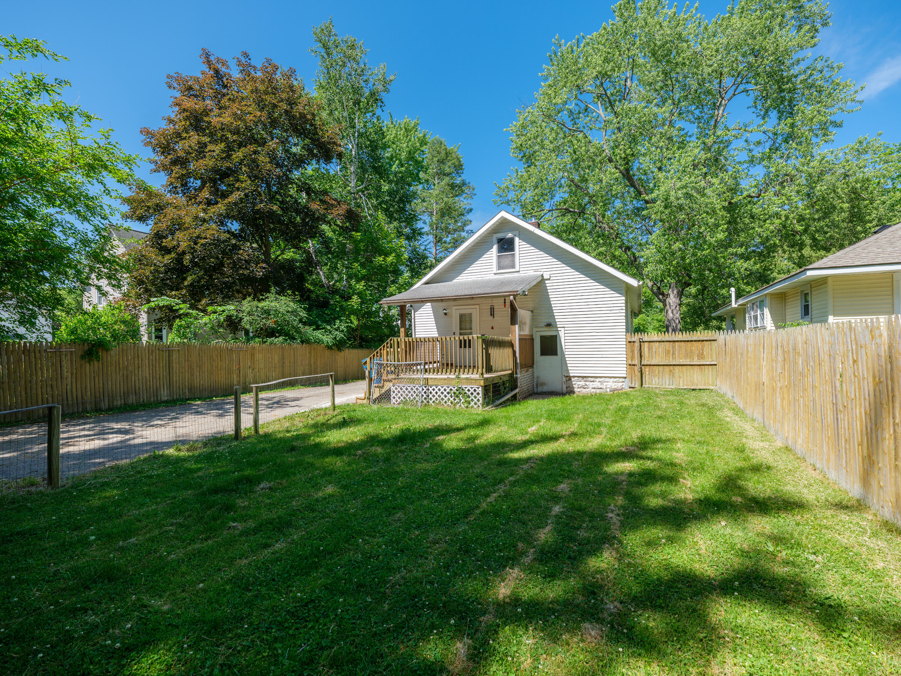 812 Washburn Avenue Kalamazoo MI 49048