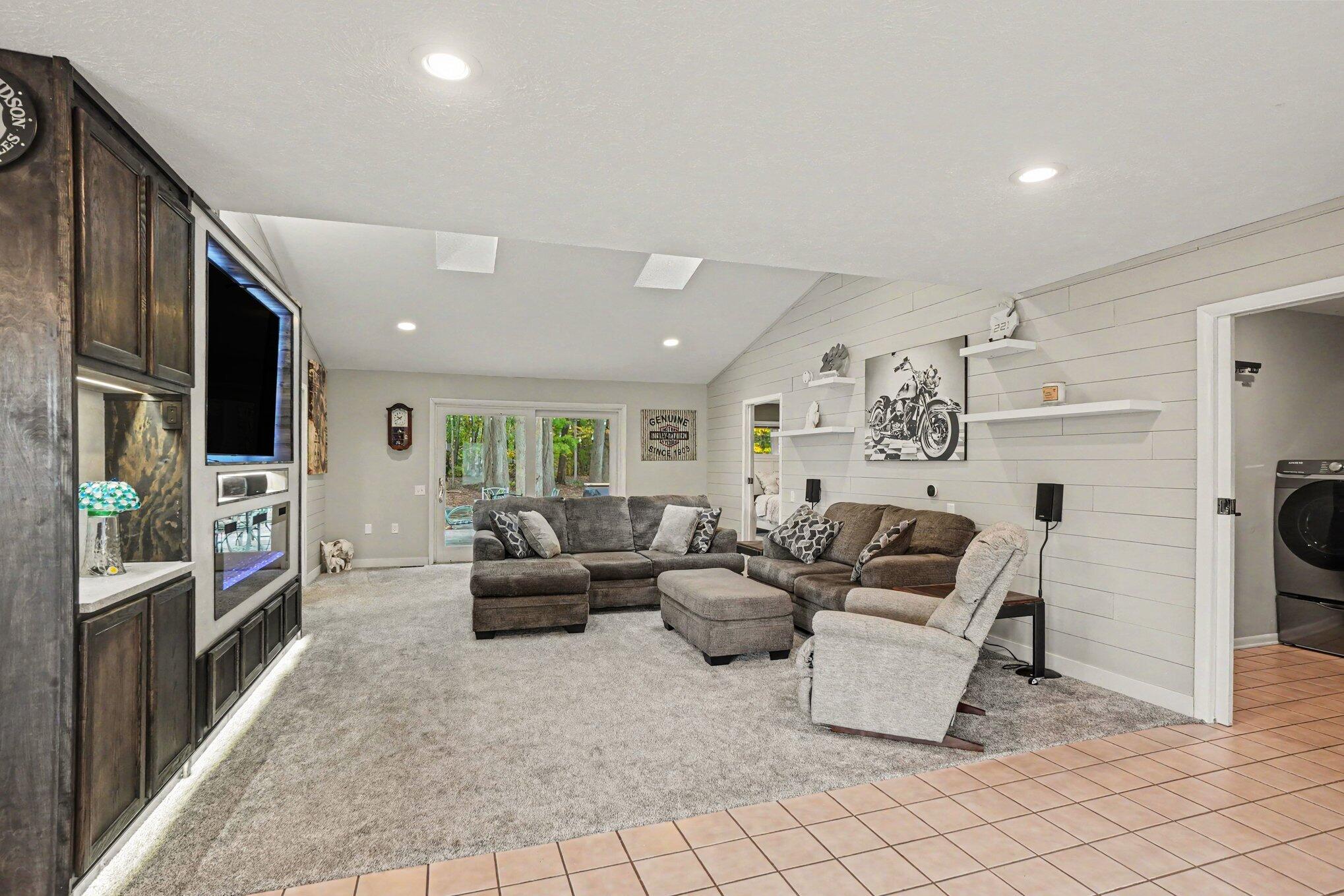 579 Howard Avenue Holland MI 49424