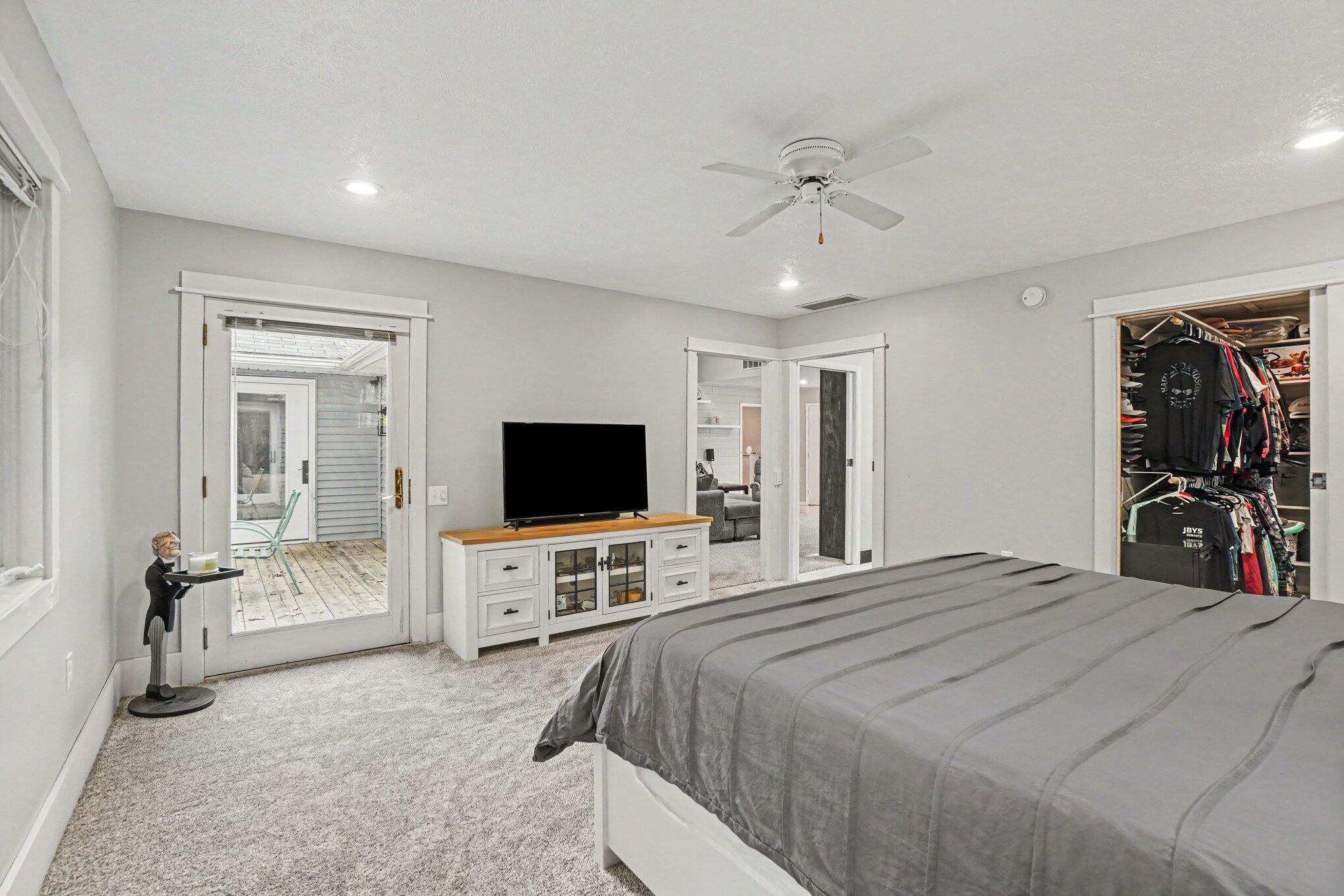 579 Howard Avenue Holland MI 49424