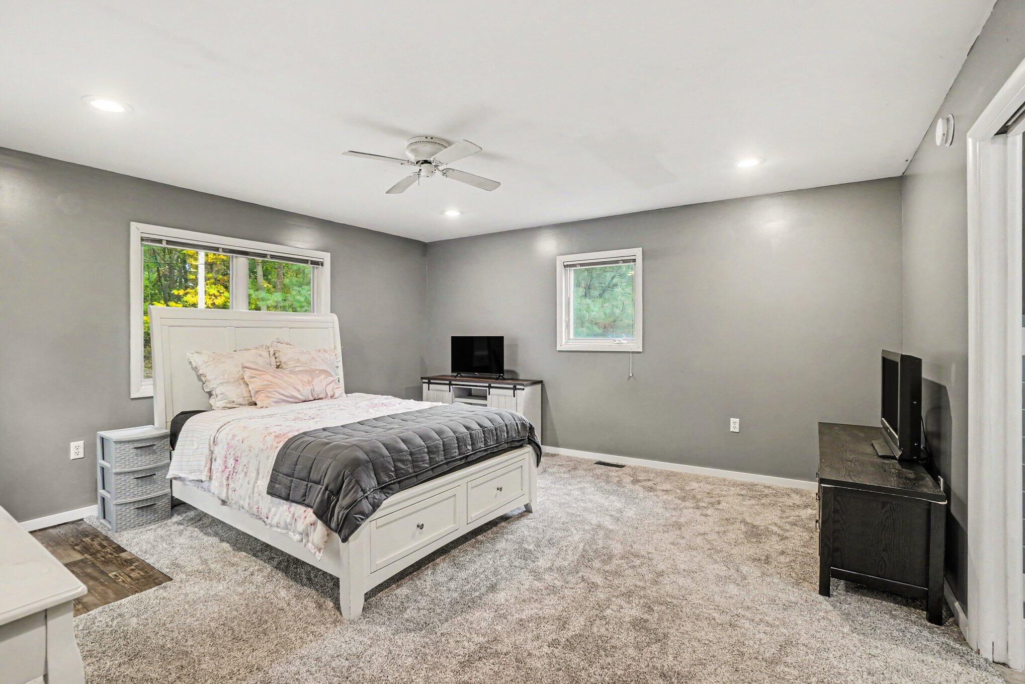 579 Howard Avenue Holland MI 49424