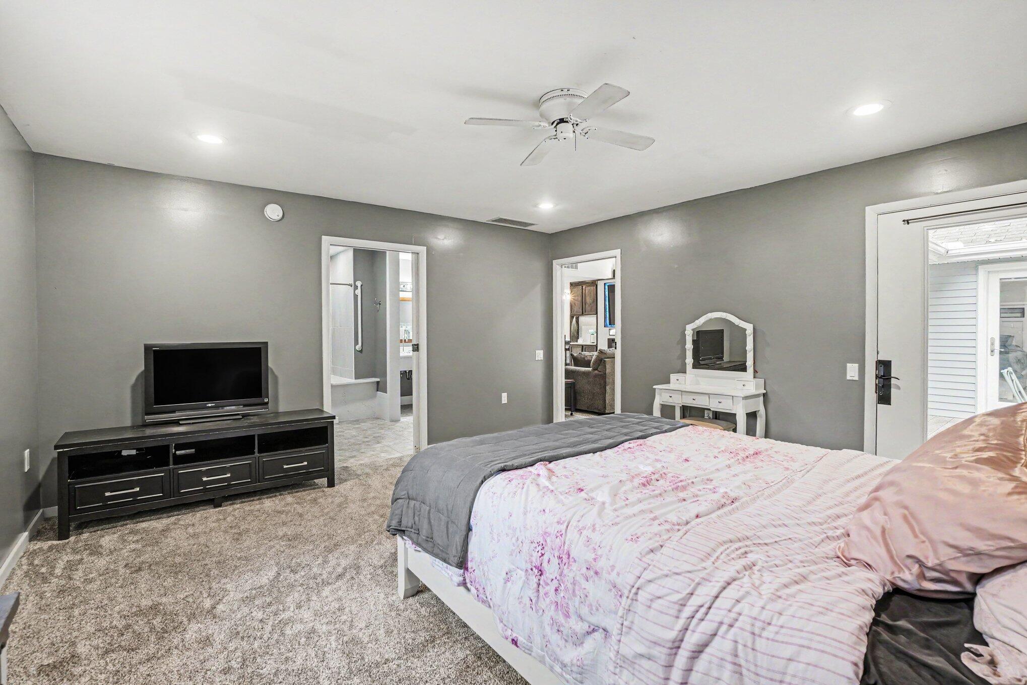 579 Howard Avenue Holland MI 49424