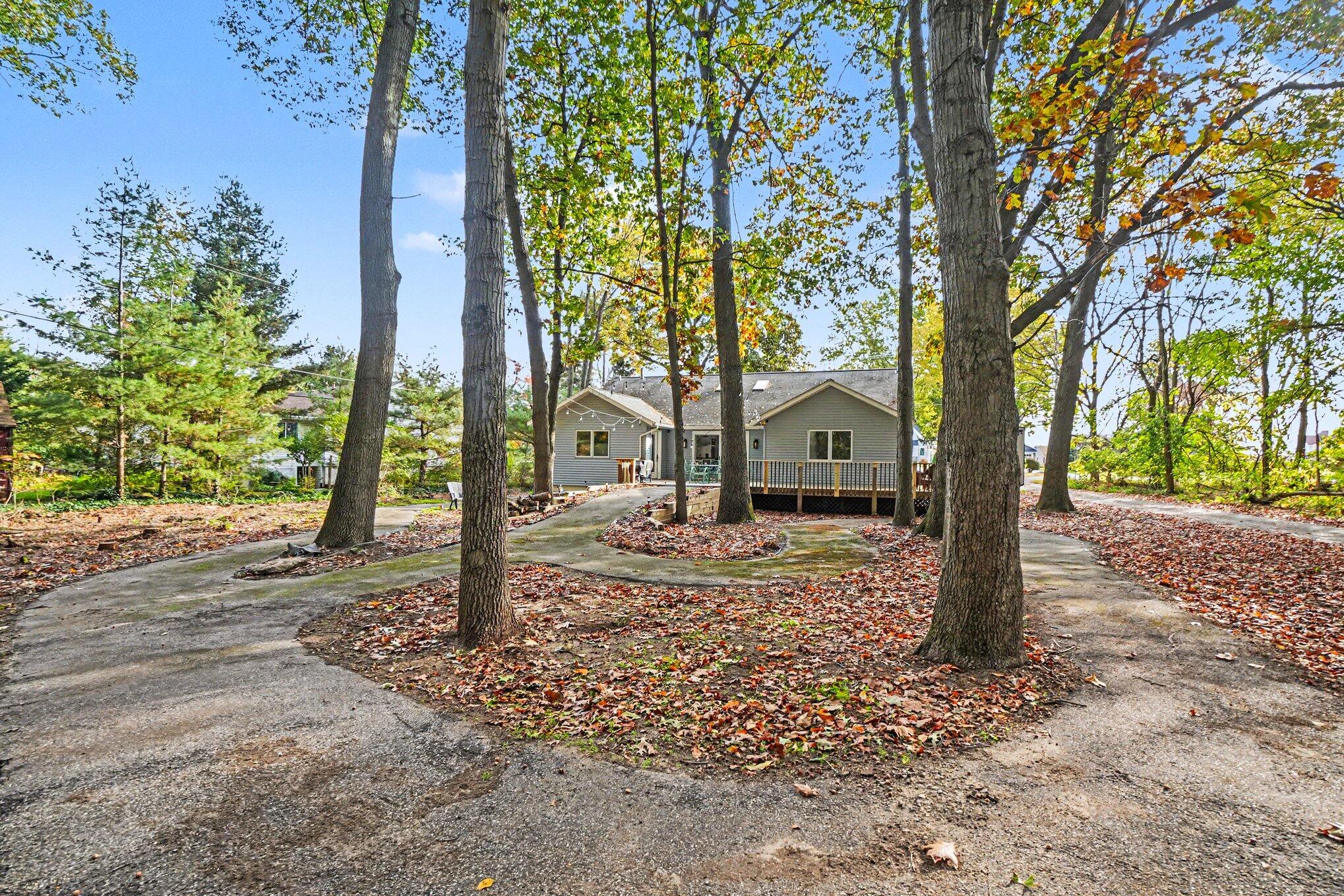 579 Howard Avenue Holland MI 49424
