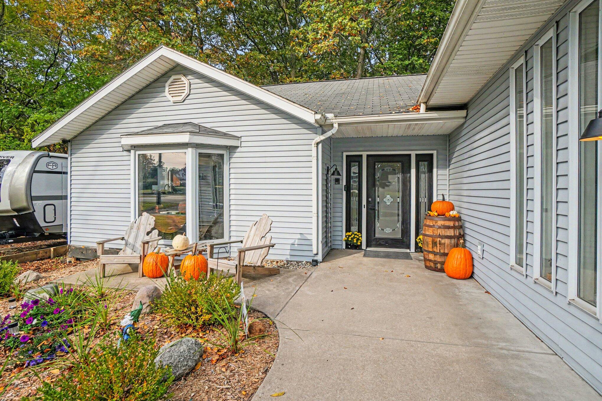 579 Howard Avenue Holland MI 49424