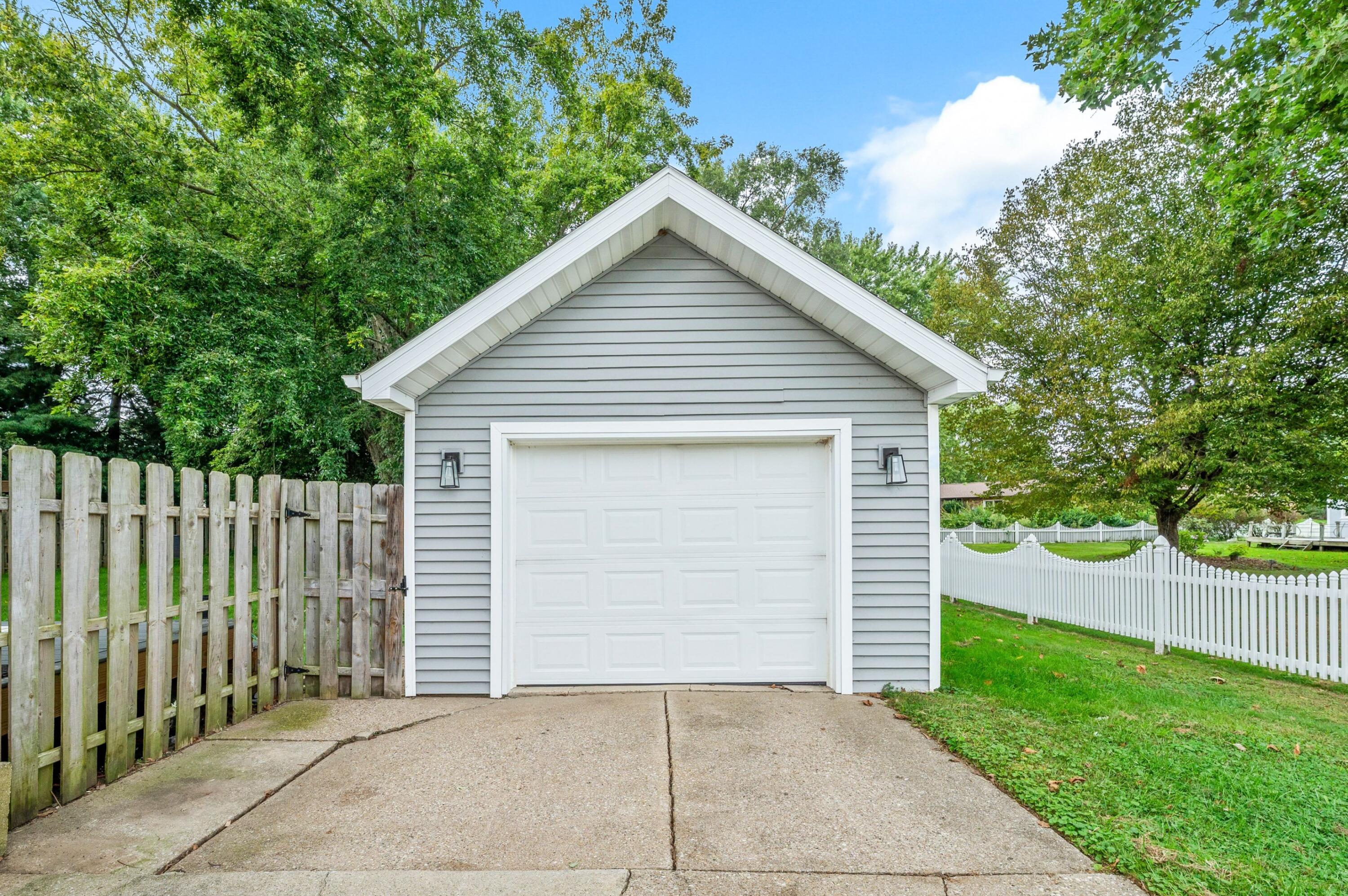 4604 Cleveland Avenue Stevensville MI 49127
