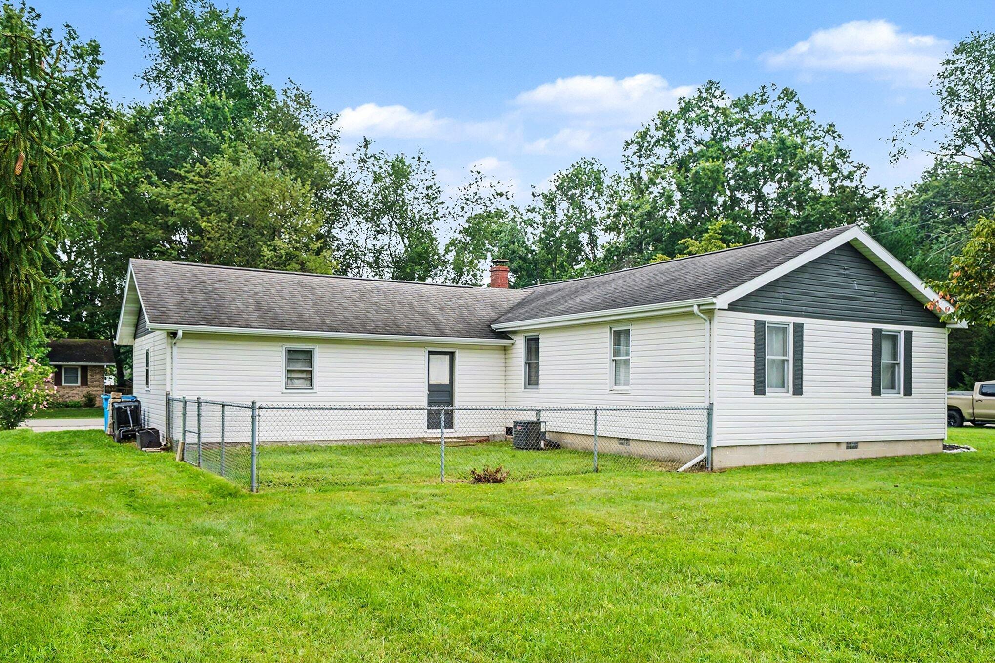 24350 Oak Street Edwardsburg MI 49112