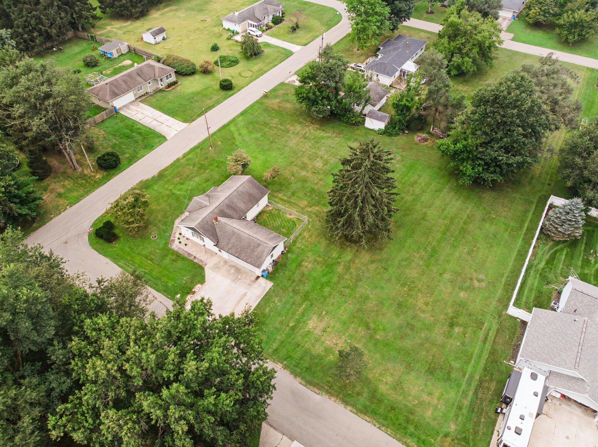 24350 Oak Street Edwardsburg MI 49112