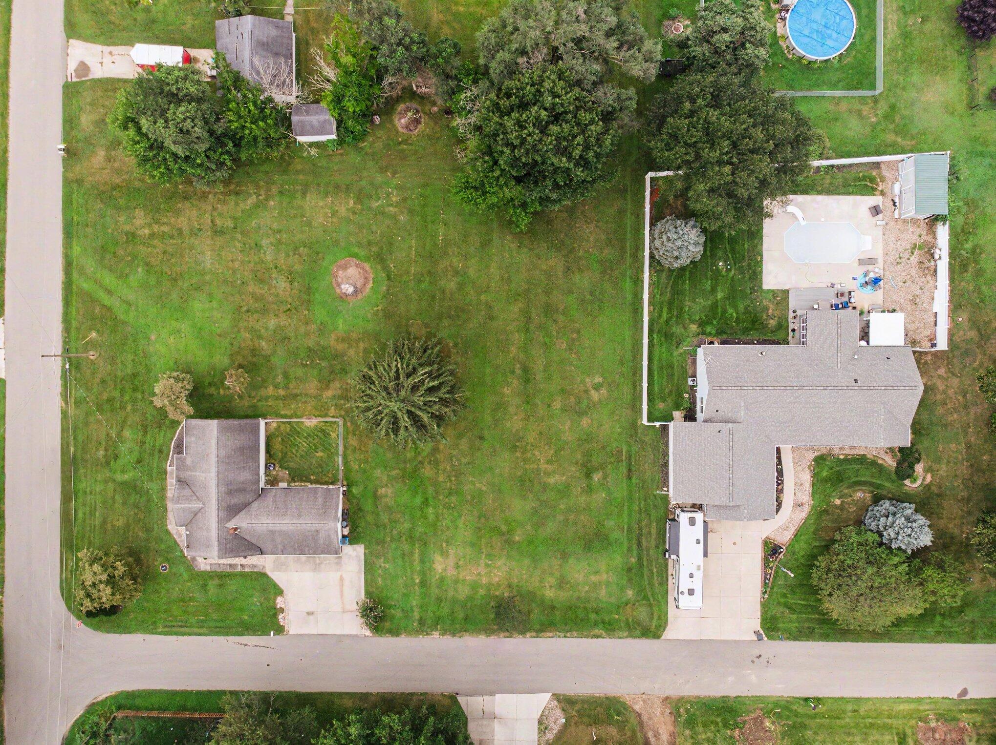 24350 Oak Street Edwardsburg MI 49112