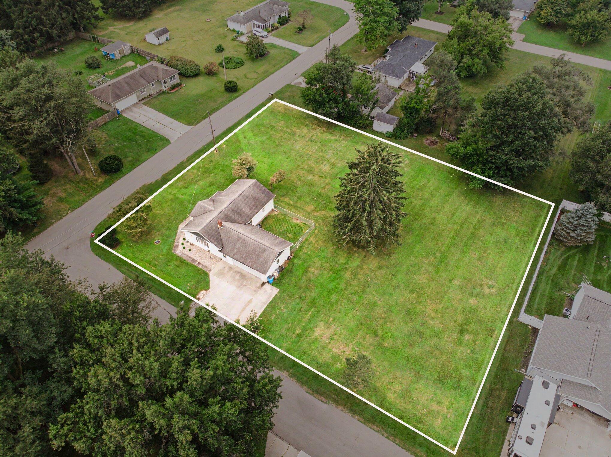 24350 Oak Street Edwardsburg MI 49112