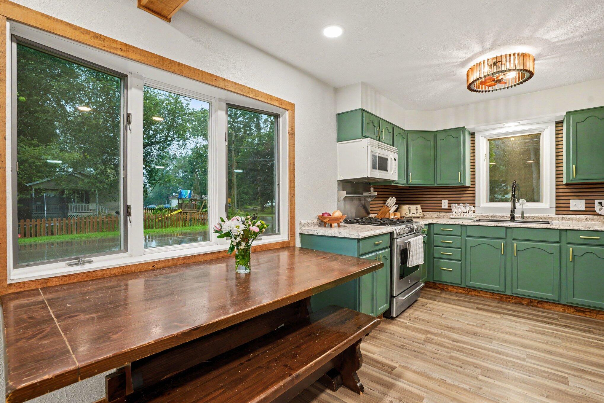 24350 Oak Street Edwardsburg MI 49112