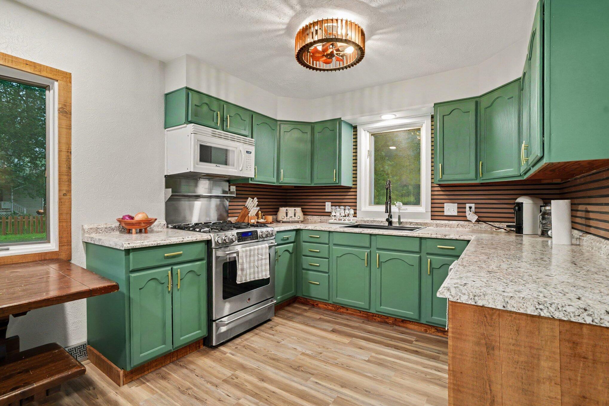 24350 Oak Street Edwardsburg MI 49112