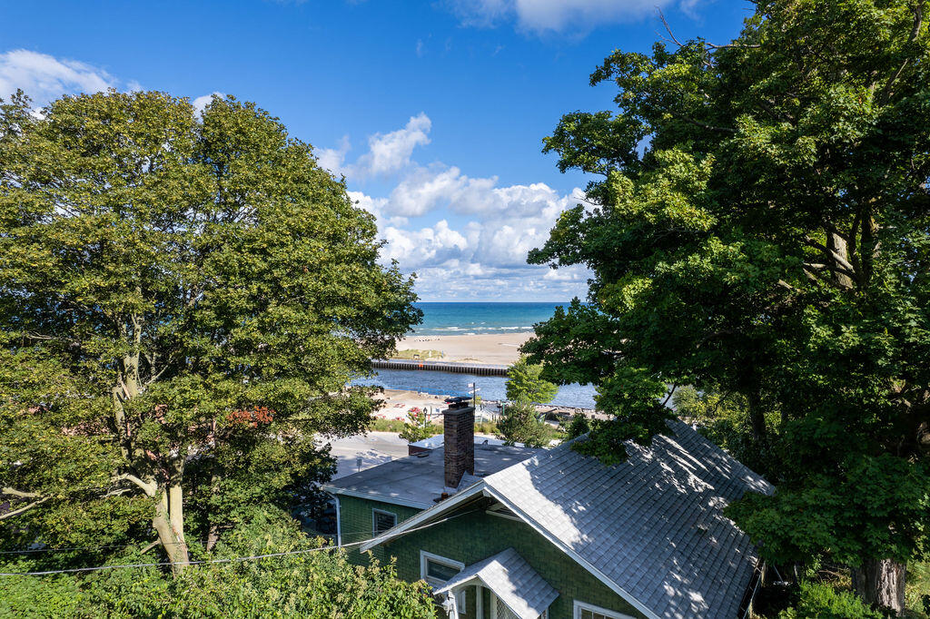 83 Michigan Avenue South Haven MI 49090