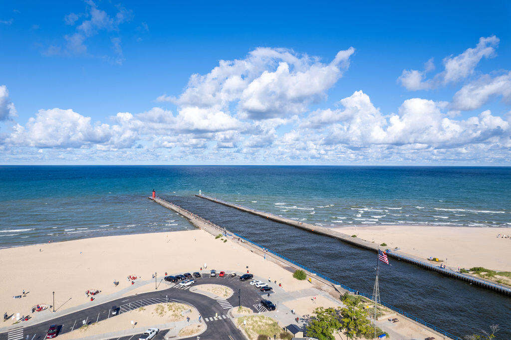 83 Michigan Avenue South Haven MI 49090