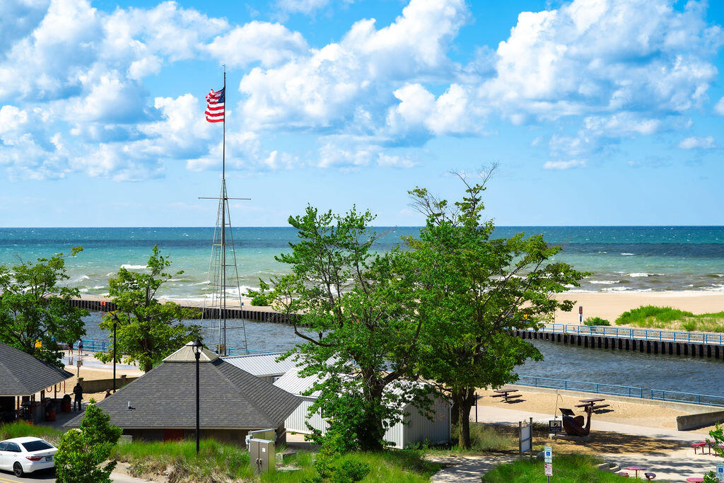 83 Michigan Avenue South Haven MI 49090
